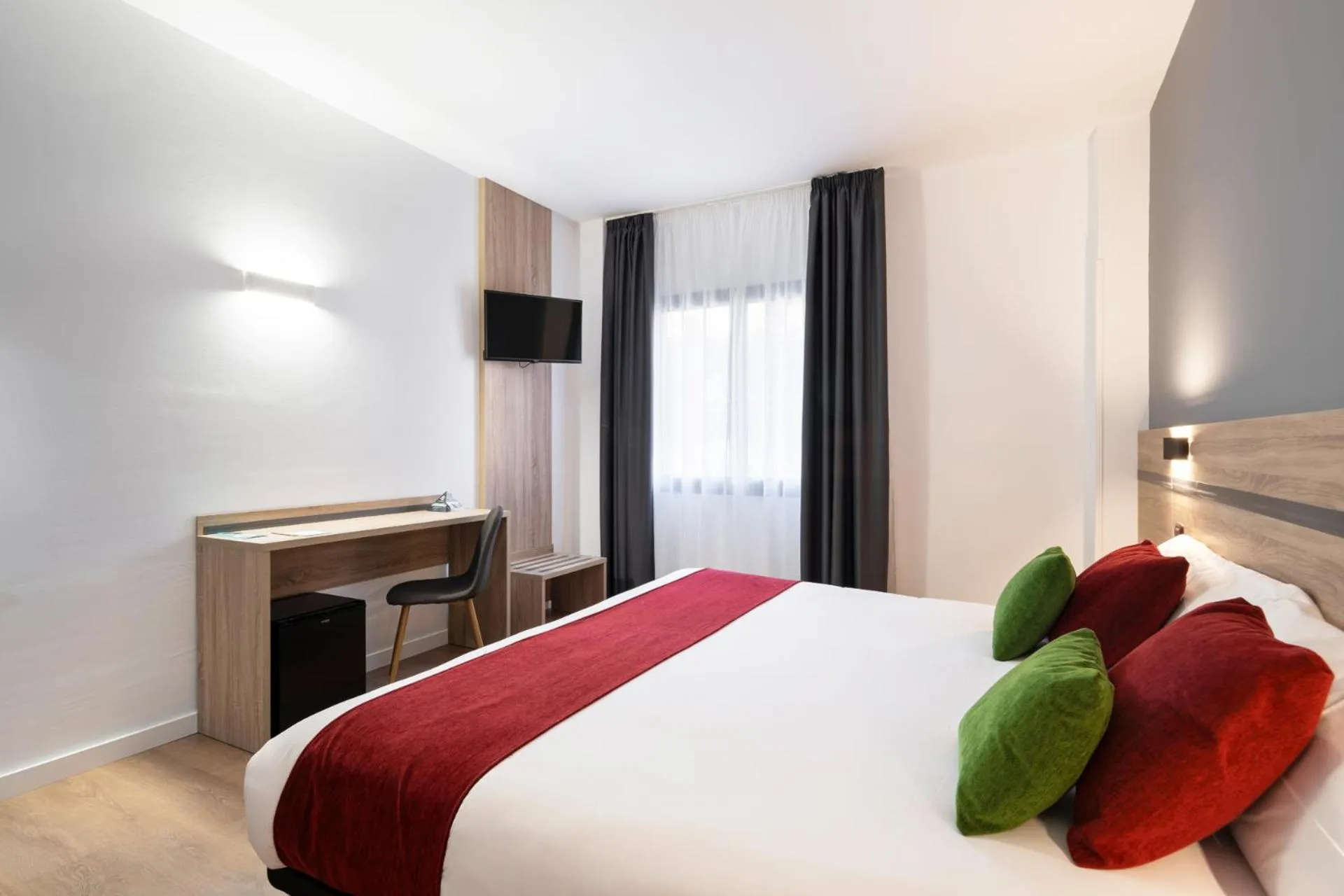 Bedroom, Bed in Hotel Alda Malvasía