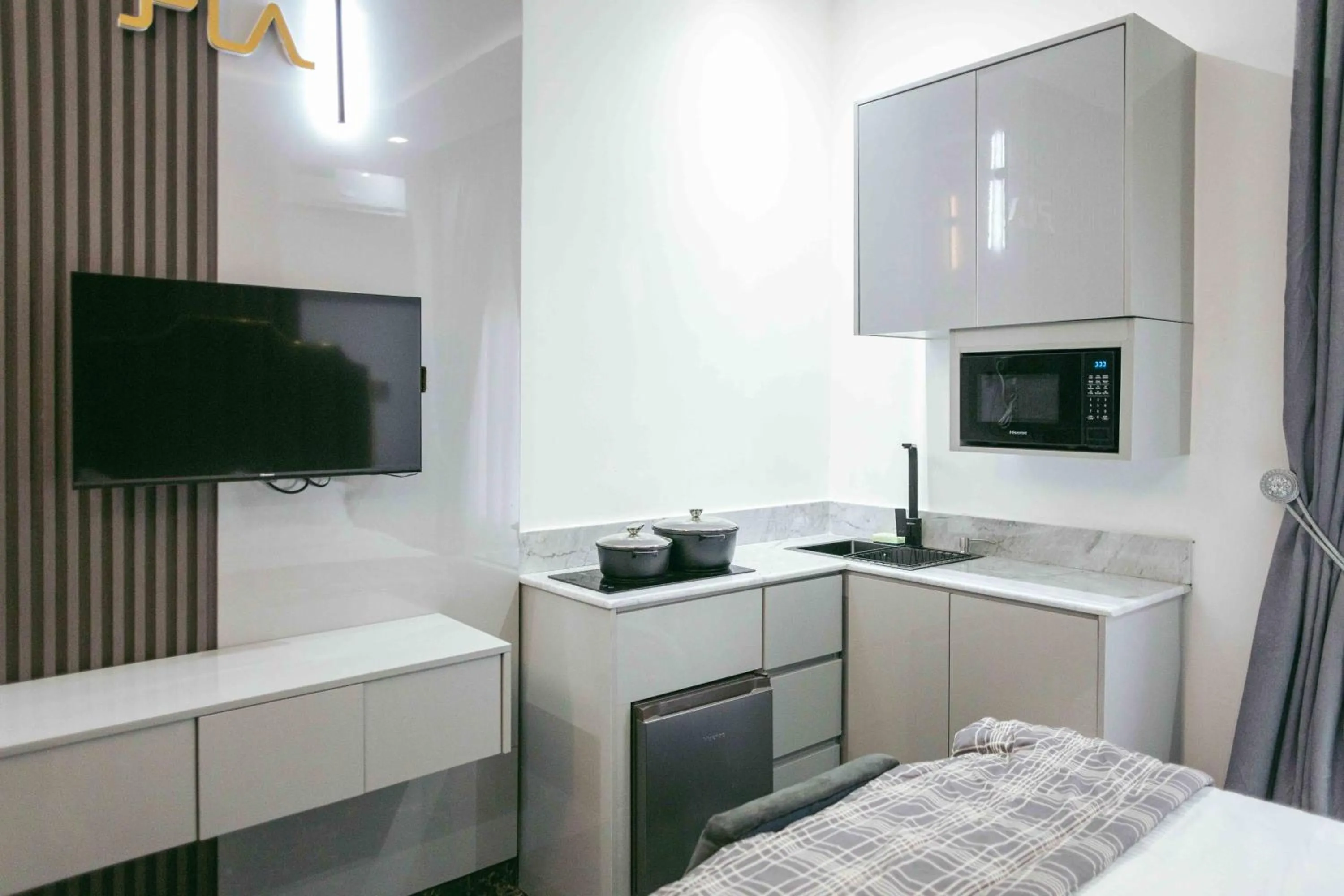 Bed in Phoenix Luxury Apartments