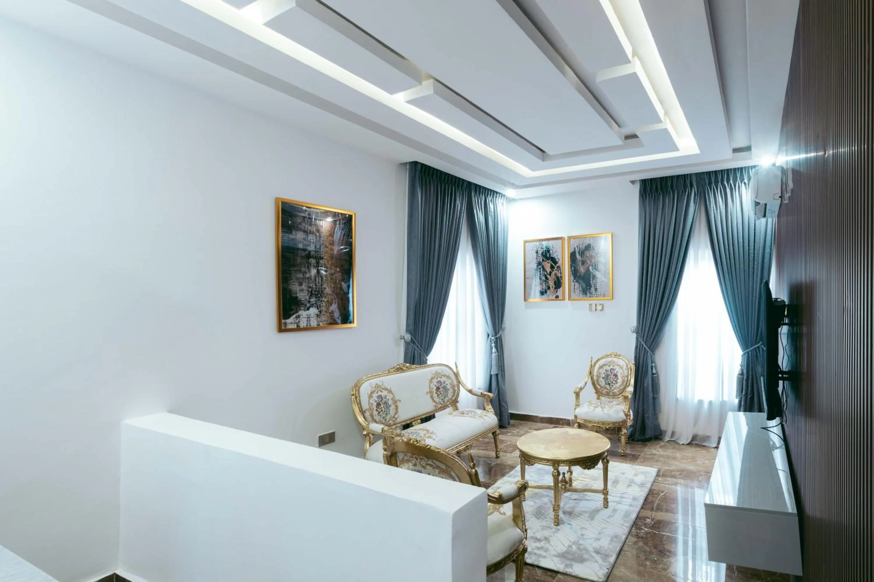 Phoenix Luxury Apartments