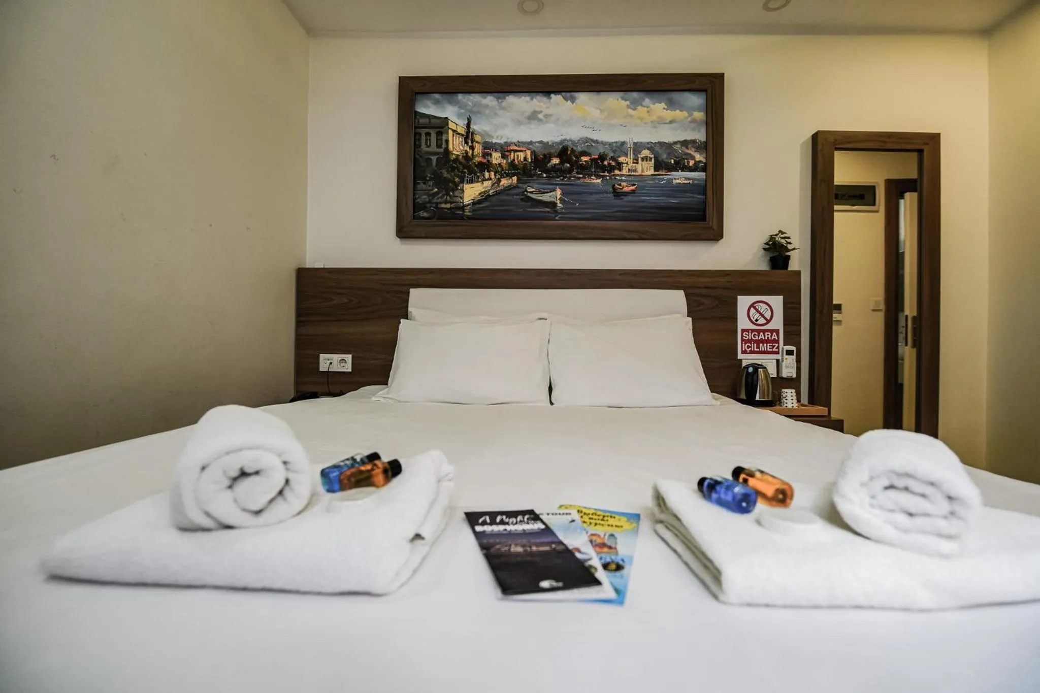 Bed in MITANI SUITES