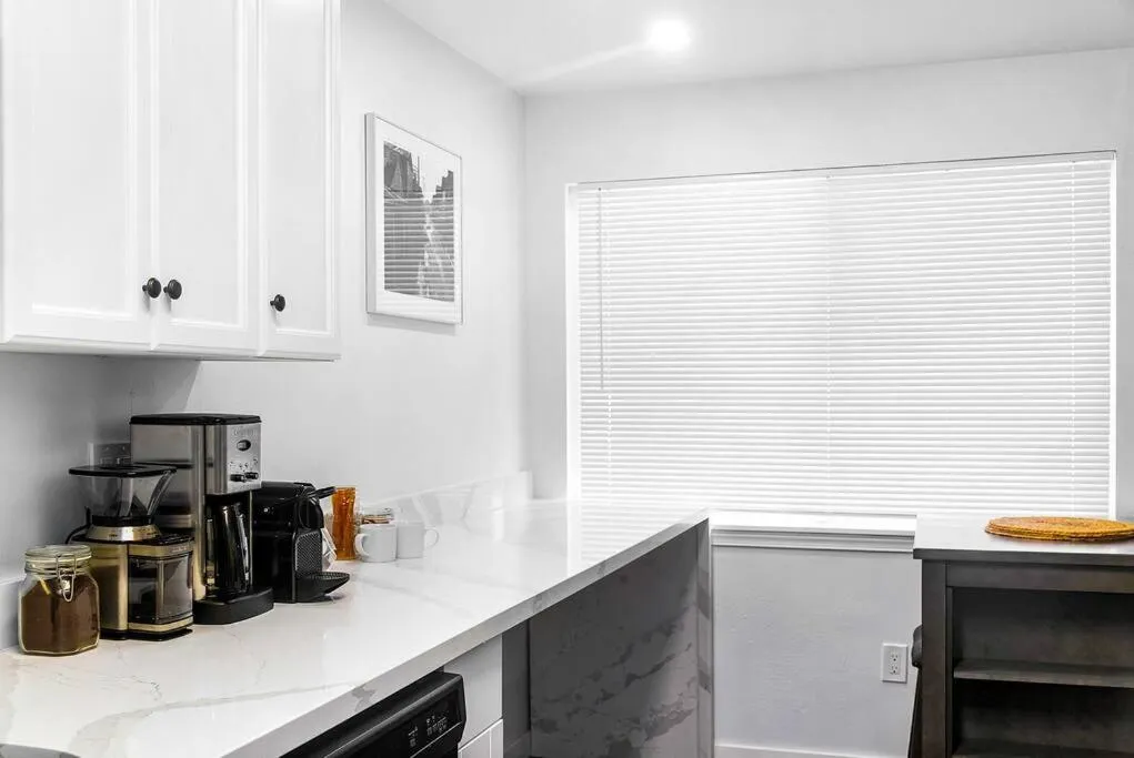 Seattle Cloud 2BR Prime Location