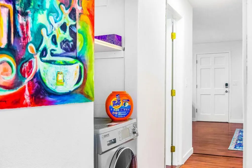 Seattle Cloud 2BR Prime Location