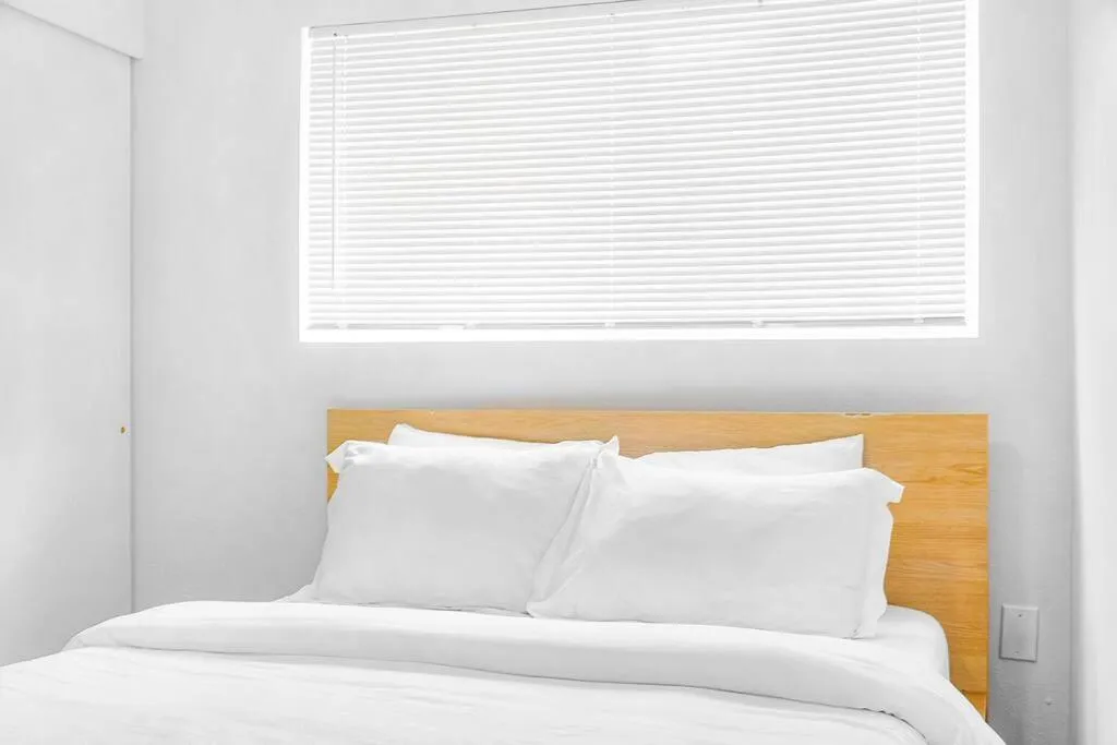 Bed in Seattle Cloud 2BR Prime Location