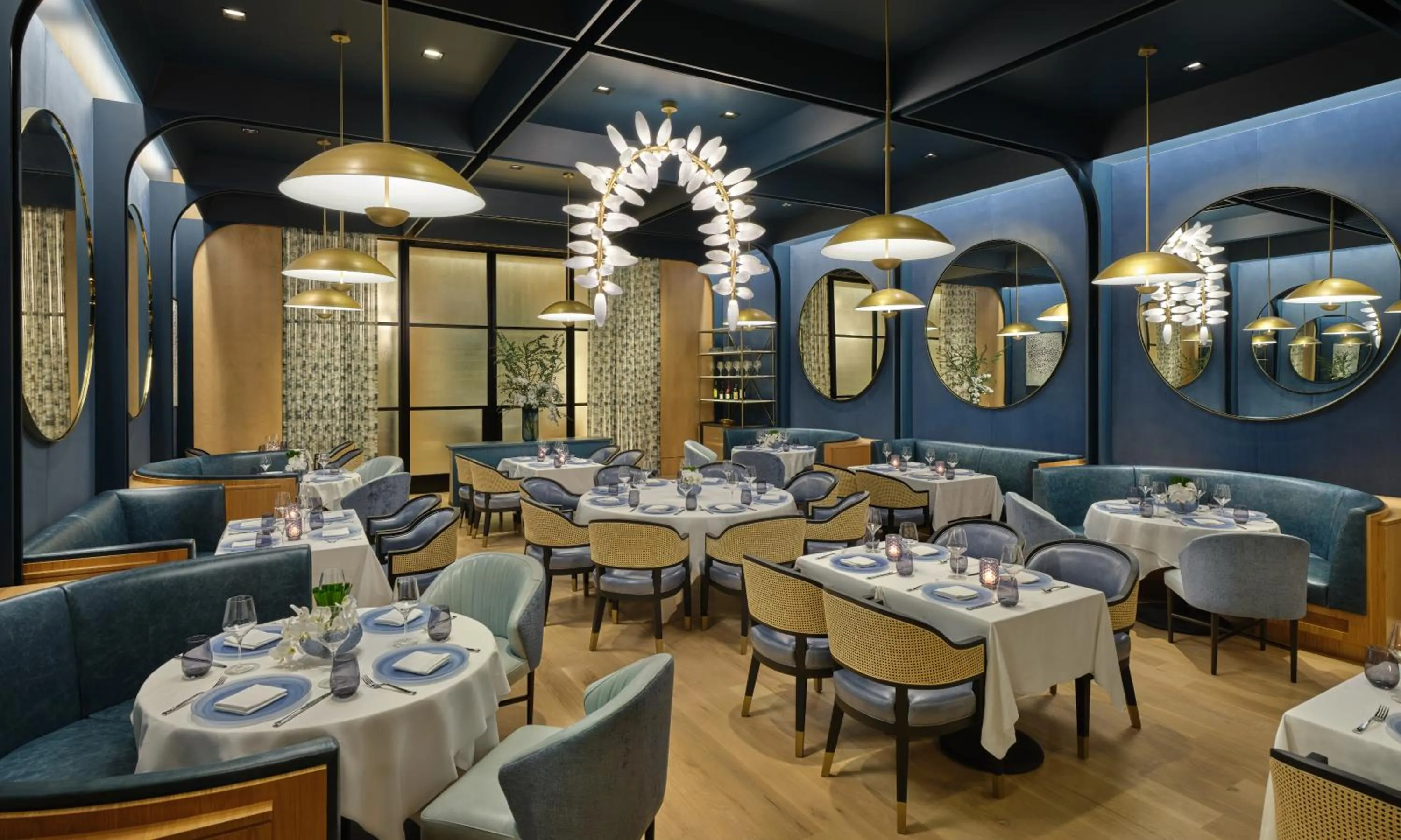 Restaurant/places to eat in The Crescent Hotel, Fort Worth