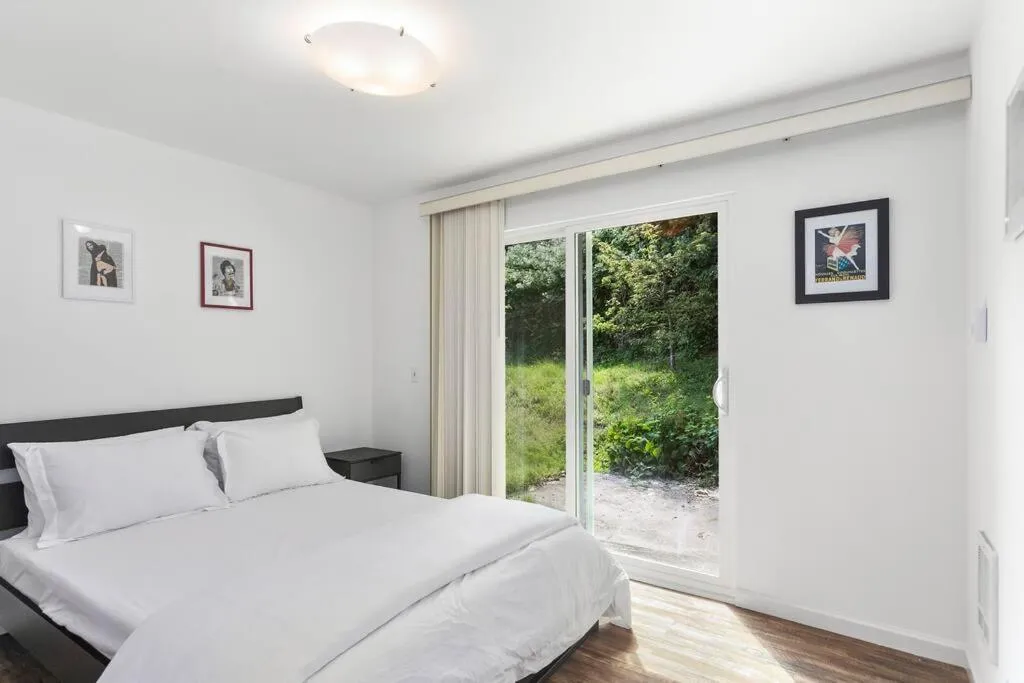 Epicurean remodel in central location.