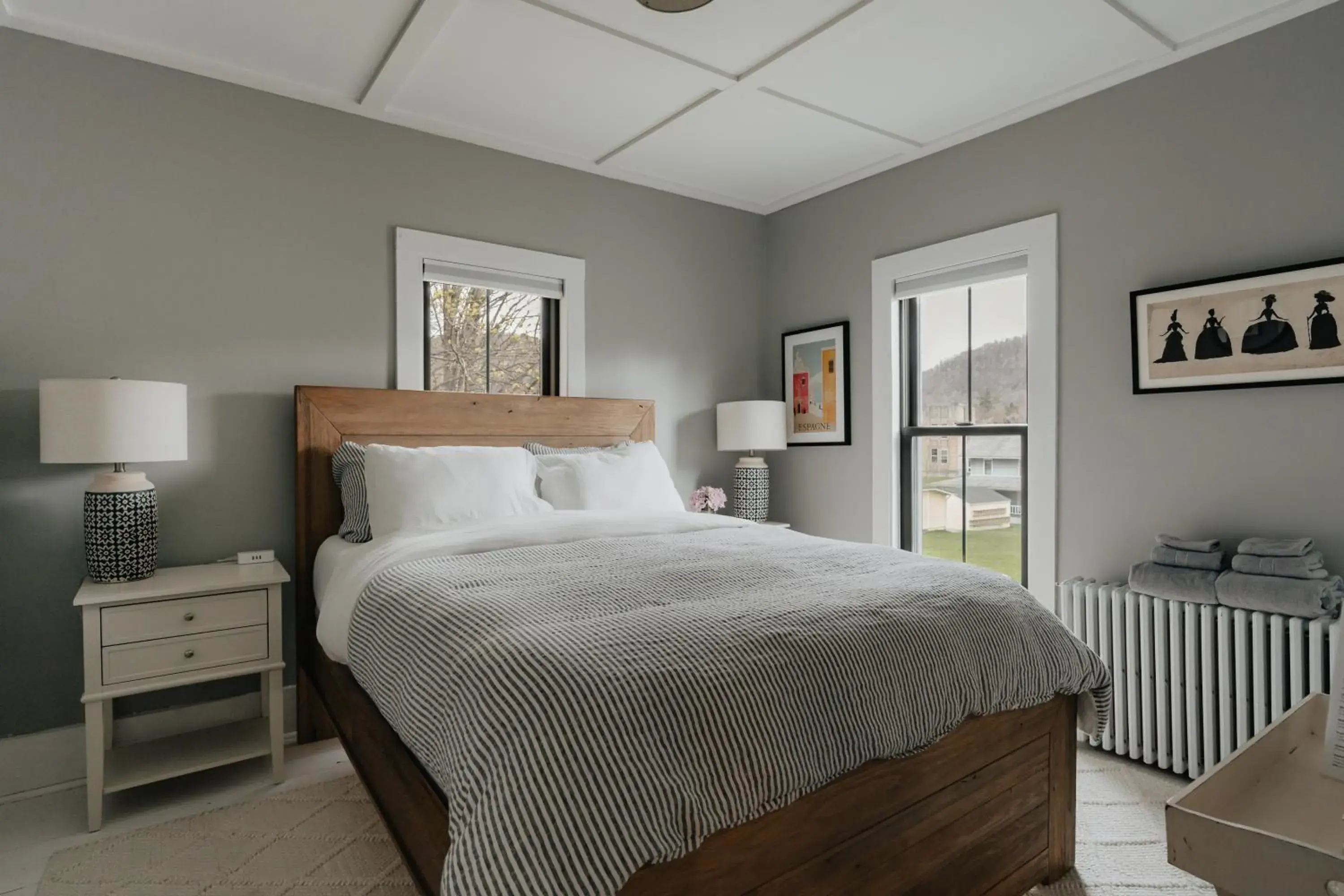 Deluxe Queen Room in The Yarra Deluxe Queen Room in The Yarra