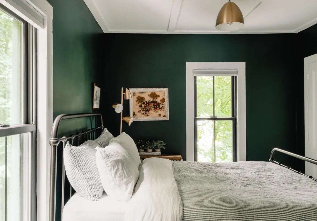 Photo of the whole room, Bed in The Yarra