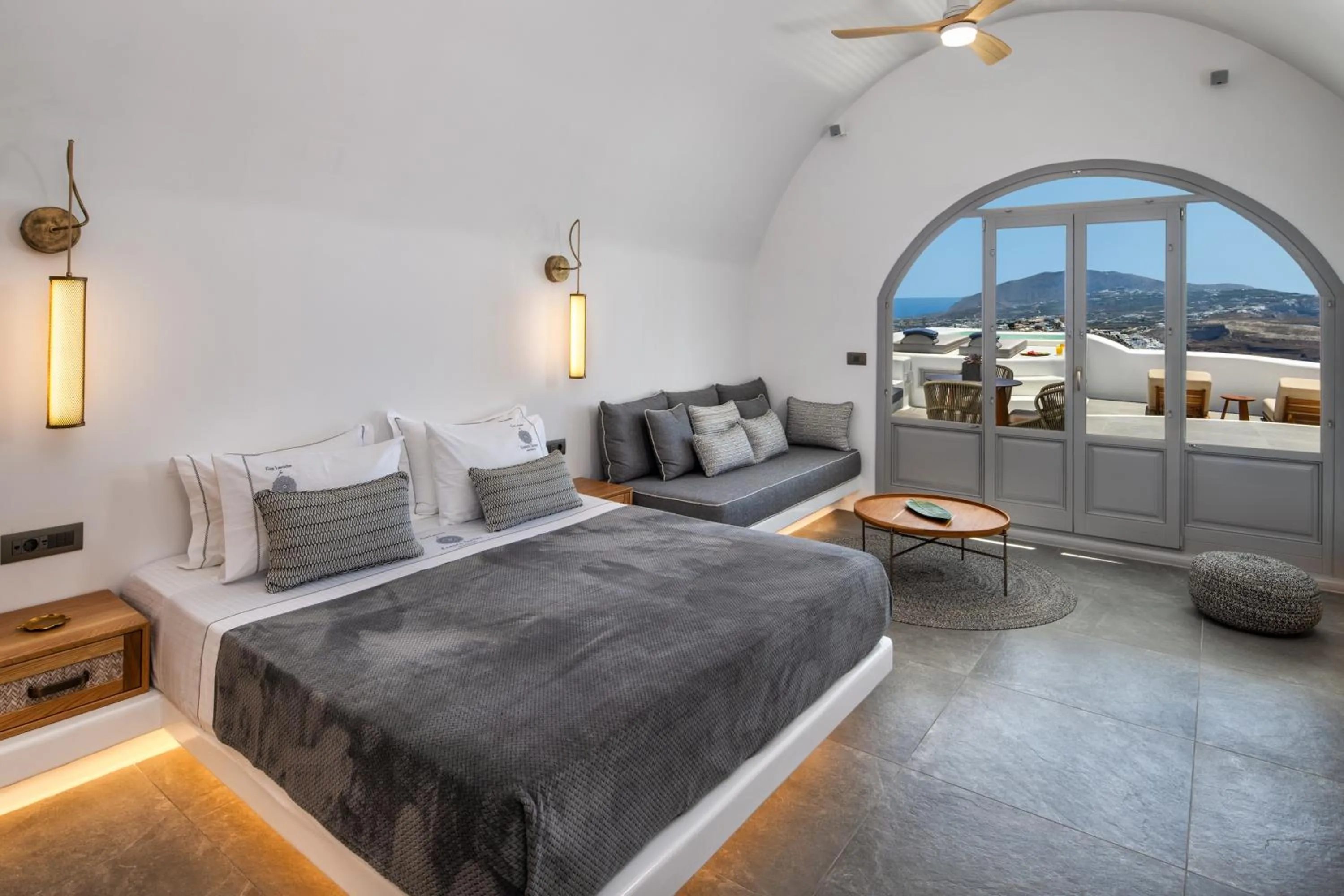 Bed in Eteoro Suites