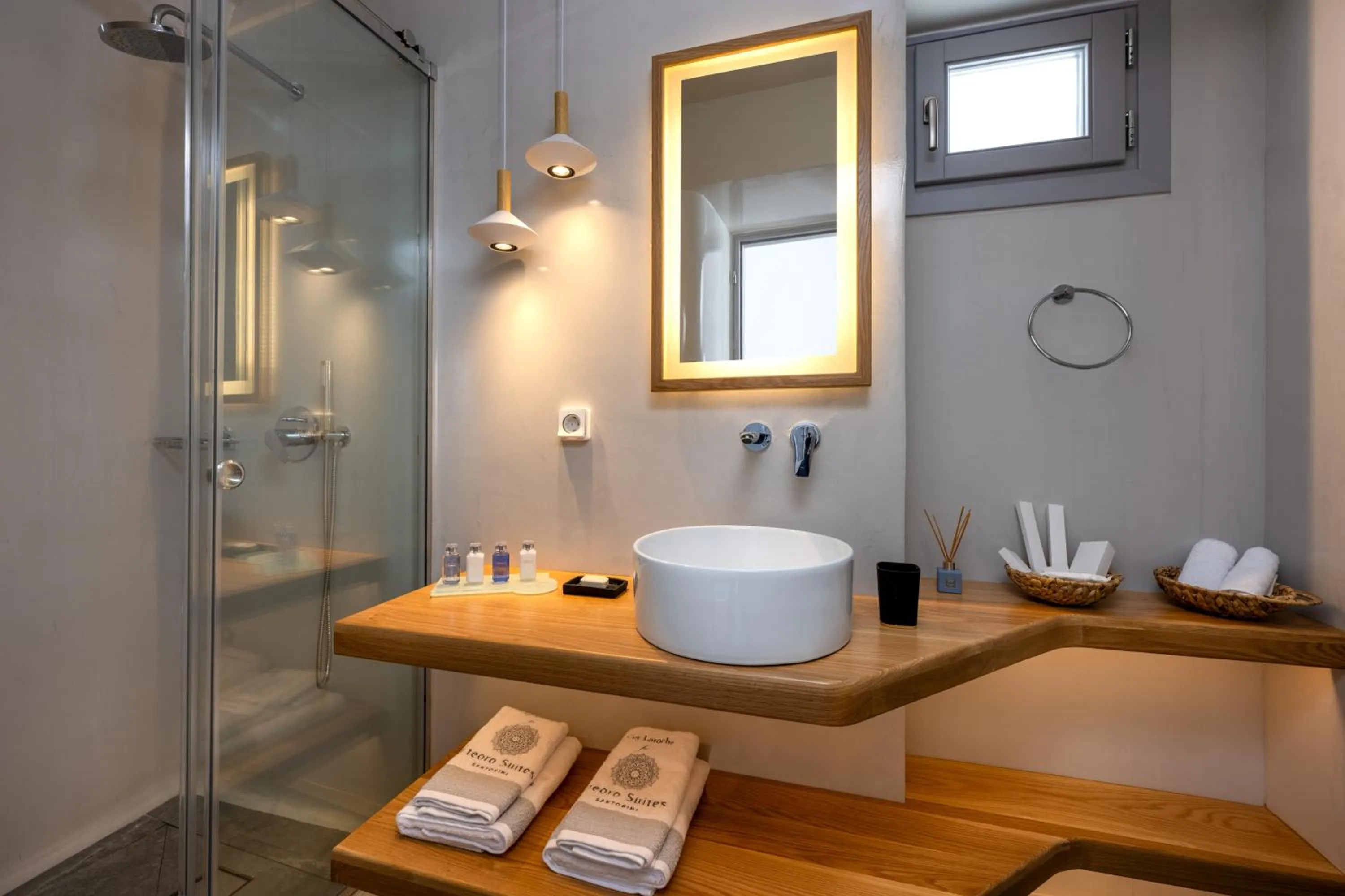 Bathroom in Eteoro Suites