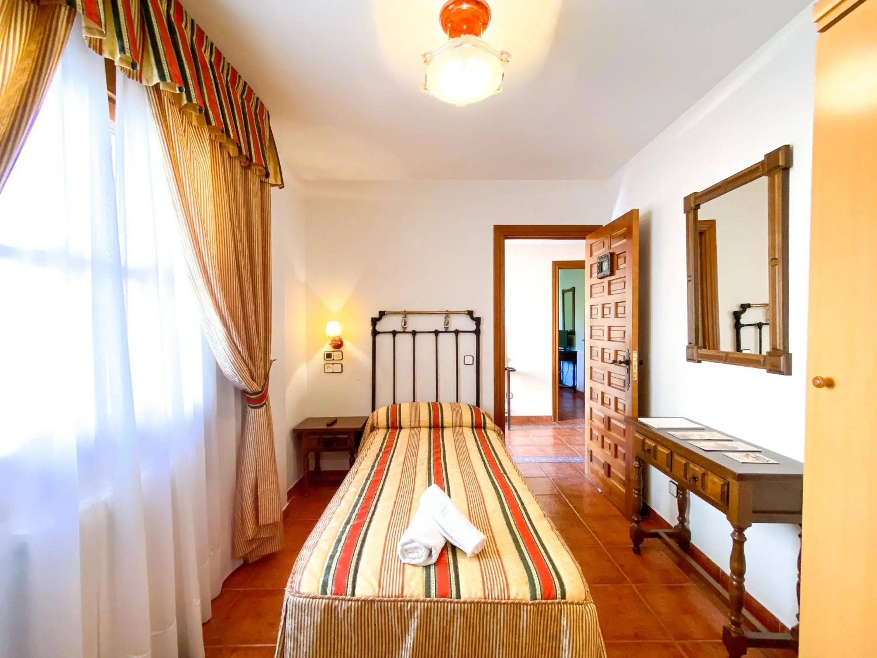 Single Room with Private Bathroom - single occupancy in Posada Los Leones Single Room with Private Bathroom - single occupancy in Posada Los Leones