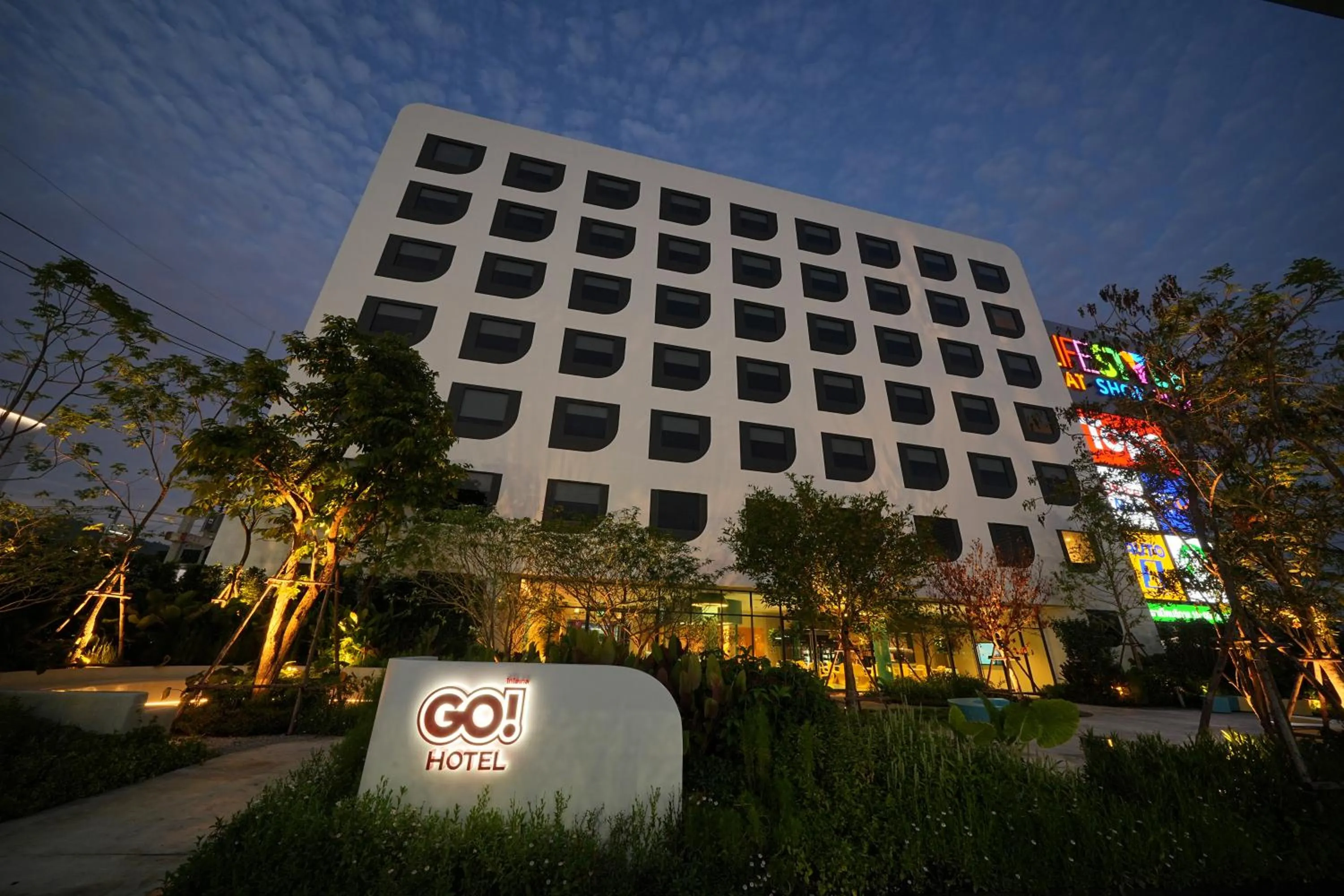 Property building in GO Hotel Ban Chang at Robinson Lifestyle Ban Chang