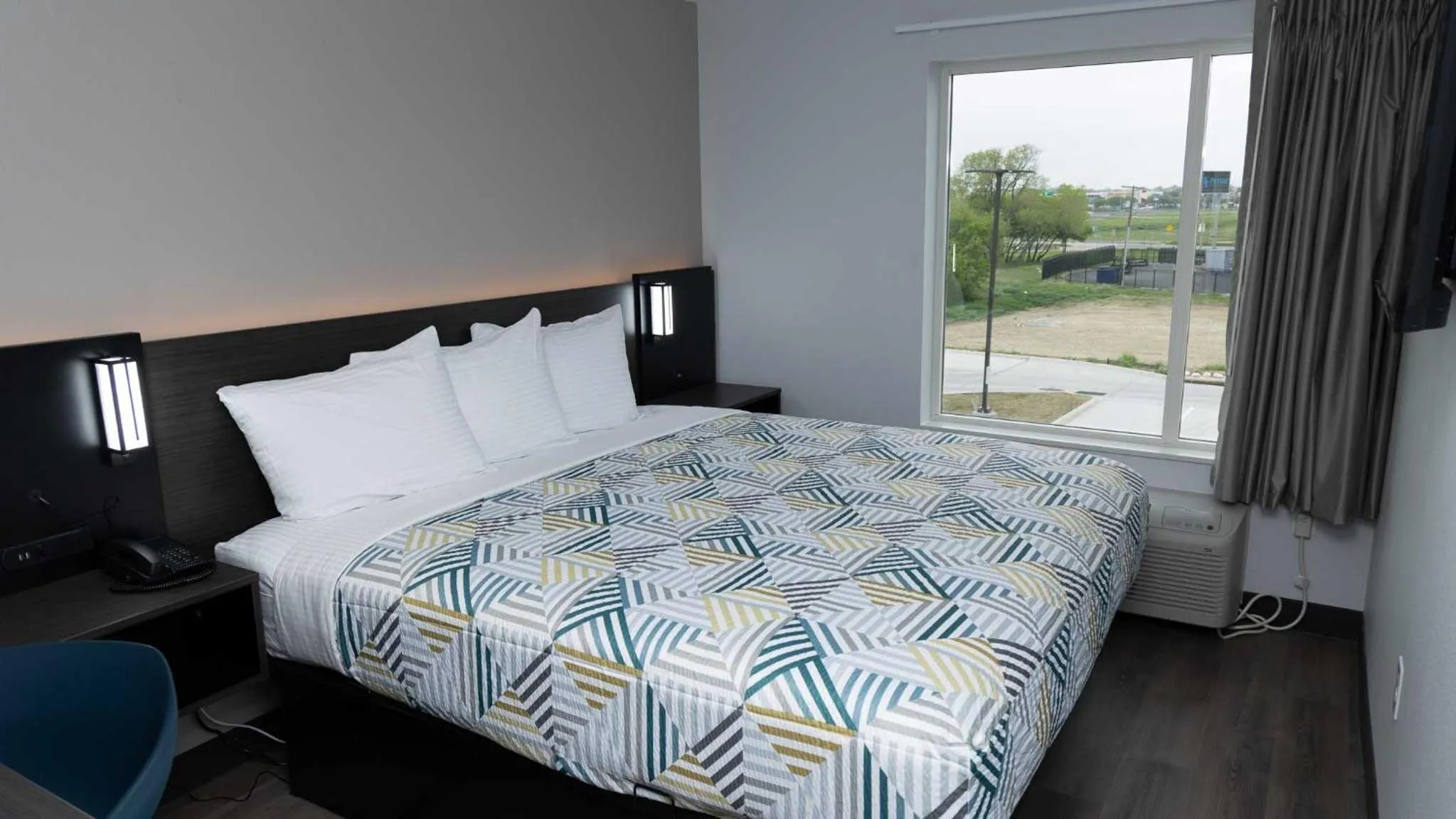 Bedroom, Bed in Motel 6 Fort Worth TX Lake Worth