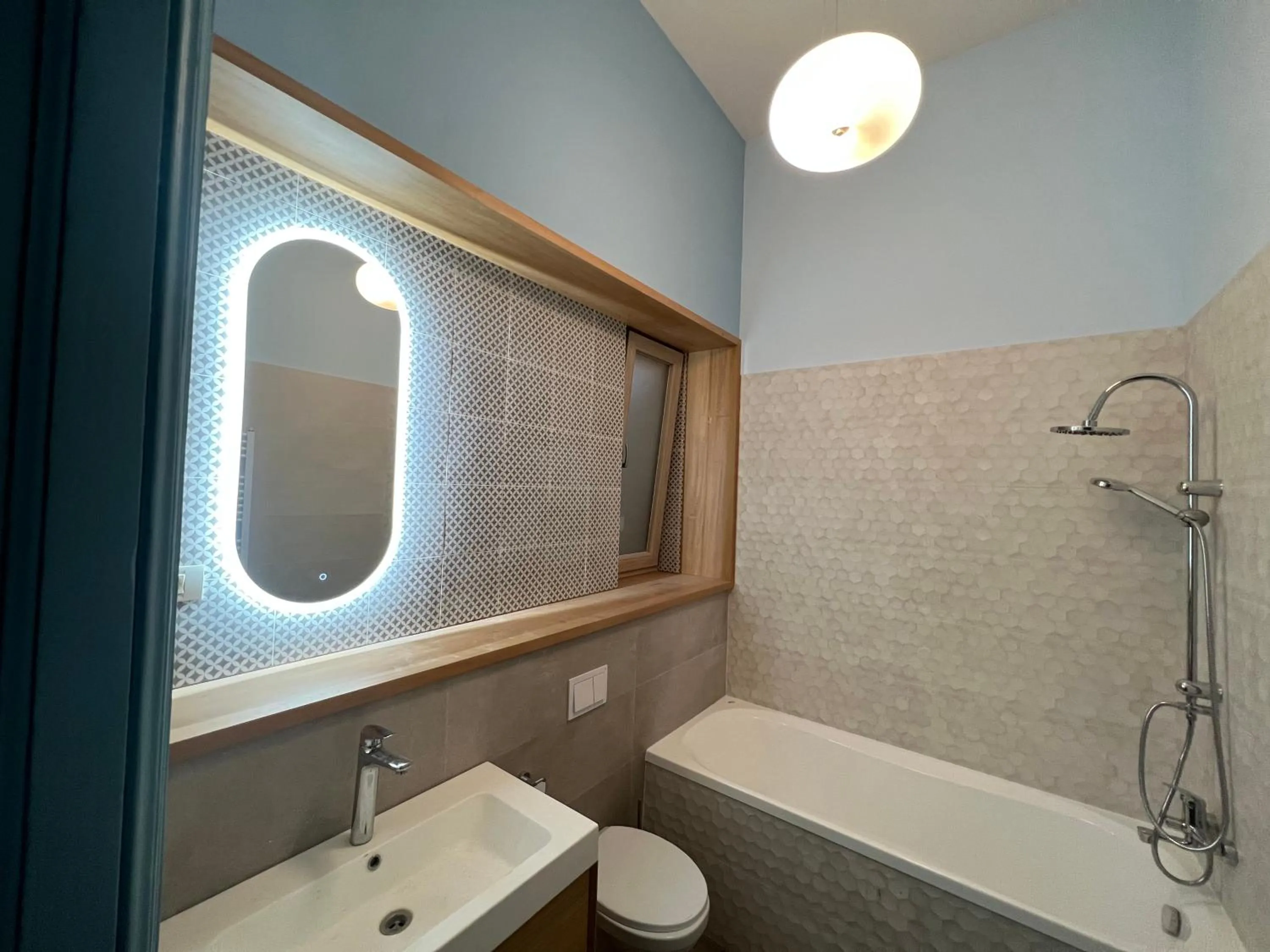 Bathroom in VISAJ Deluxe Downtown