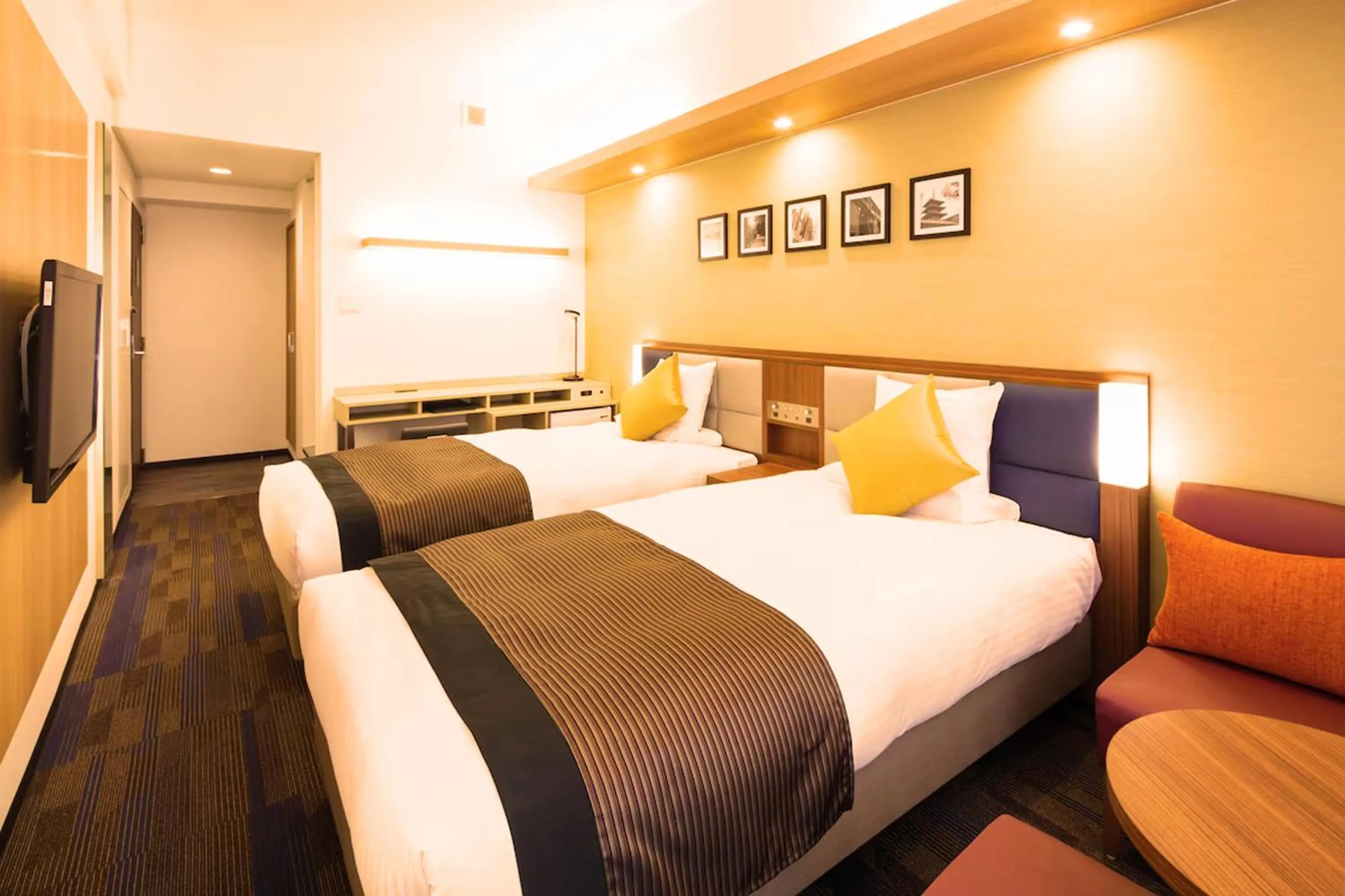 Bed in Floral Hotel East Shinsaibashi