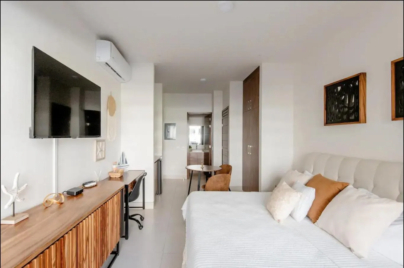 Bed in Loft con balcón privado, estacionamiento gratis - Un oasis en Los Cabos