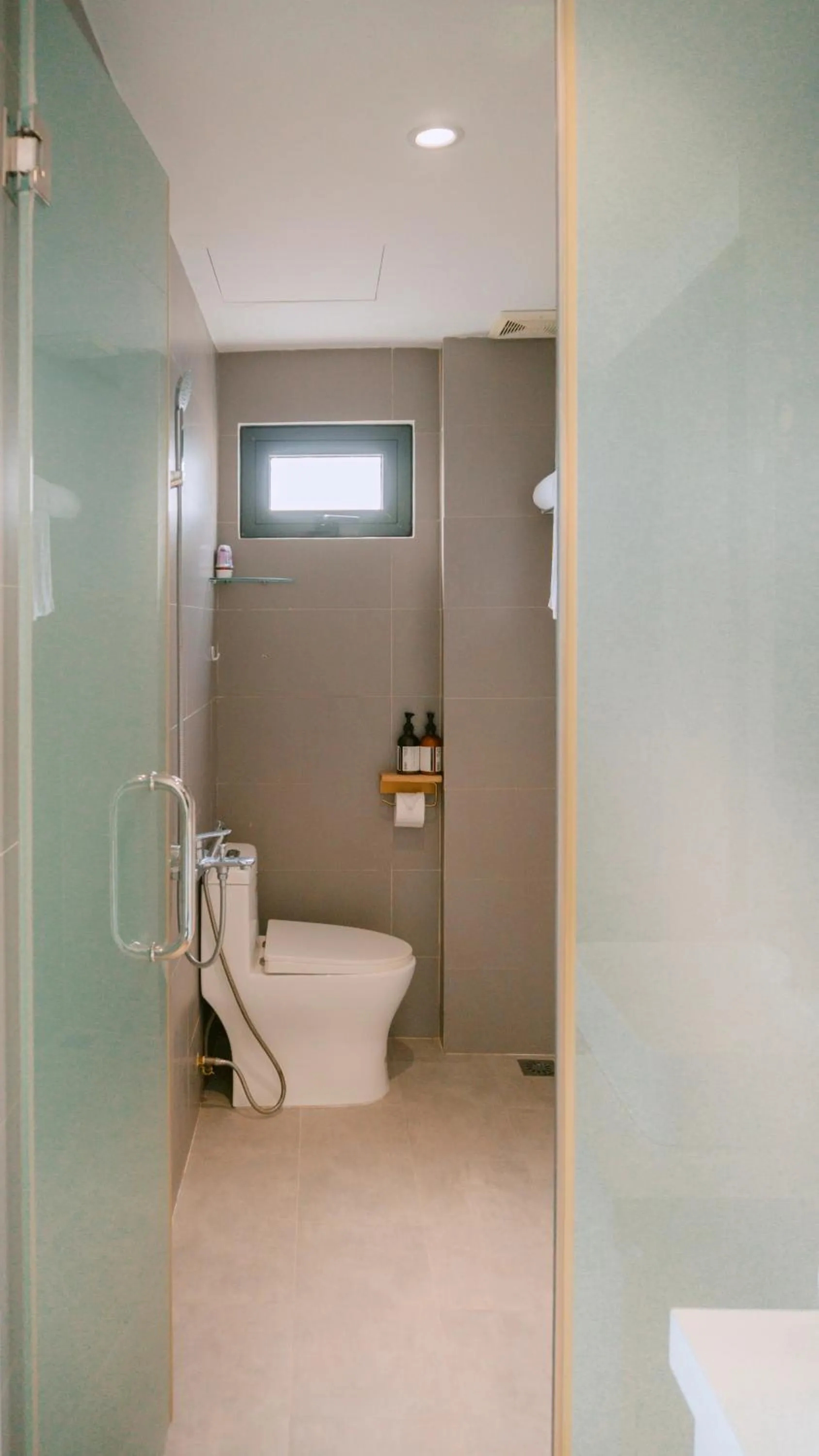 Shower in Horizon Front Beach Hotel Danang