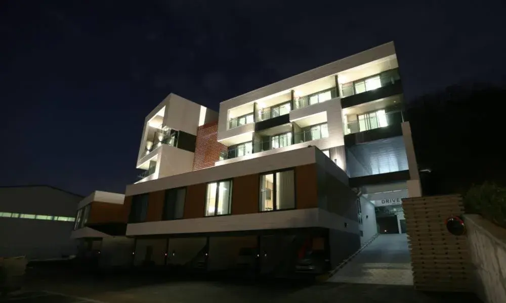 Property building in Anseong Nomad Hotel Property building in Anseong Nomad Hotel