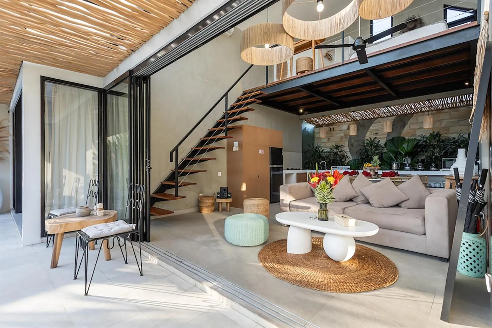 Living room in Villa Mahoni by Optimum Bali Villas