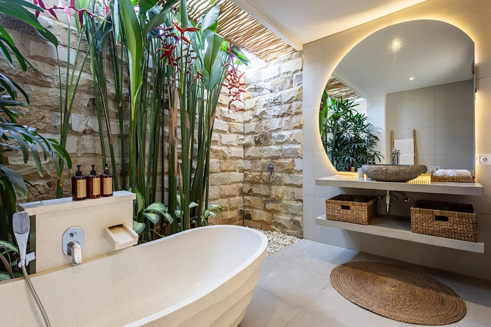Bathroom in Villa Mahoni by Optimum Bali Villas