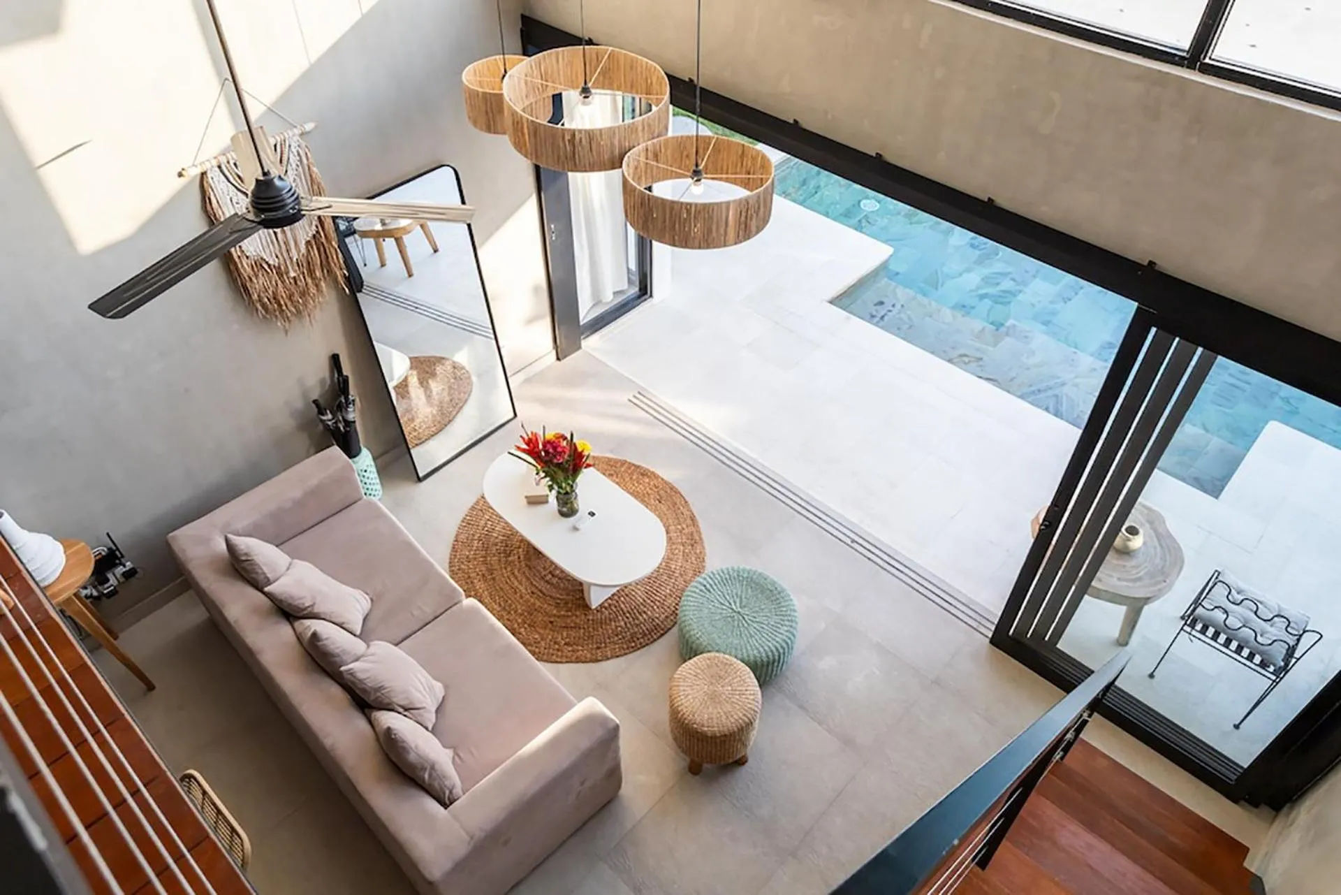 Living room, Bed in Villa Mahoni by Optimum Bali Villas