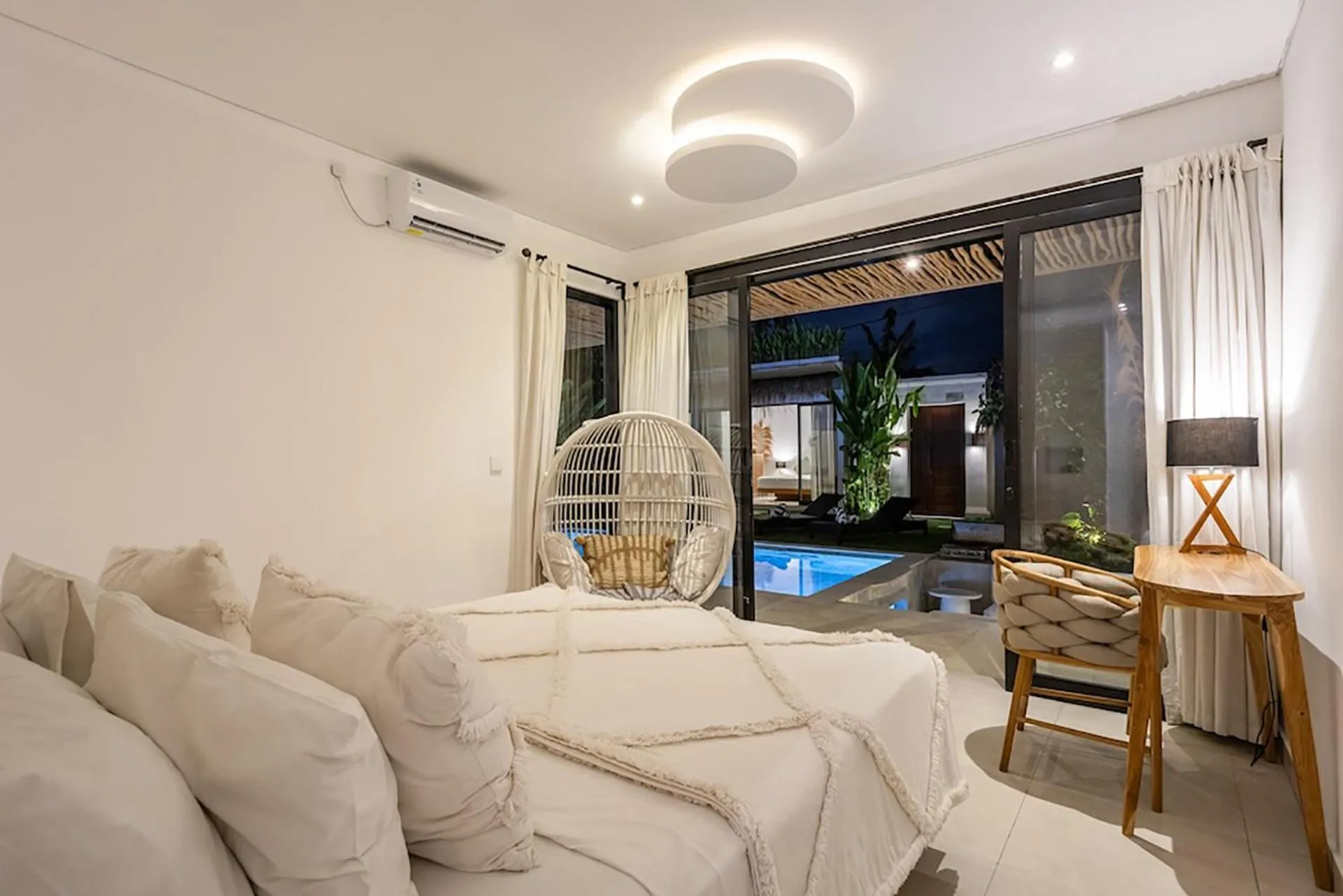 Bedroom in Villa Mahoni by Optimum Bali Villas