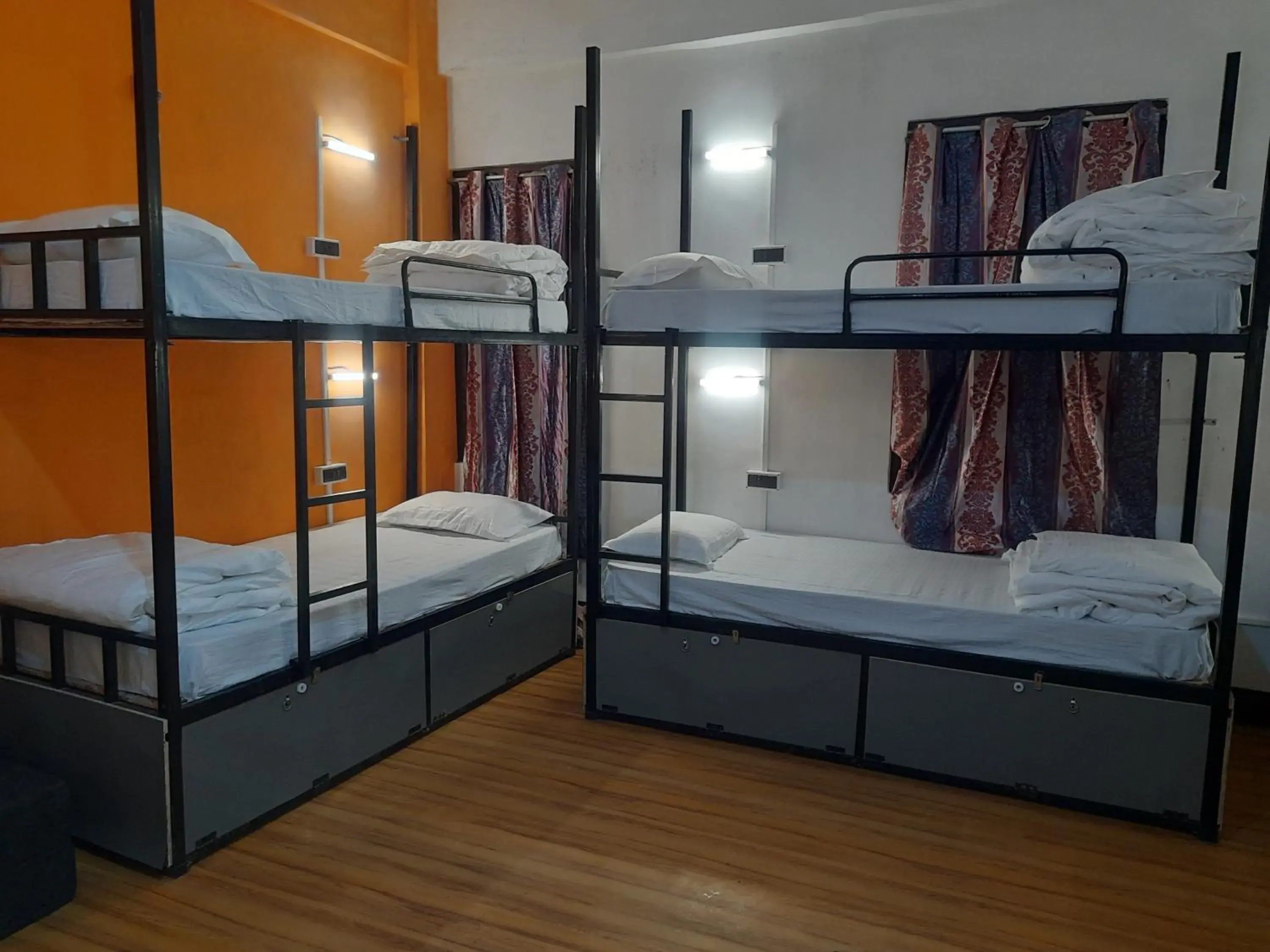 Bed in 10-Bed Male Dormitory Room in Bubble Beds Bed in 10-Bed Male Dormitory Room in Bubble Beds