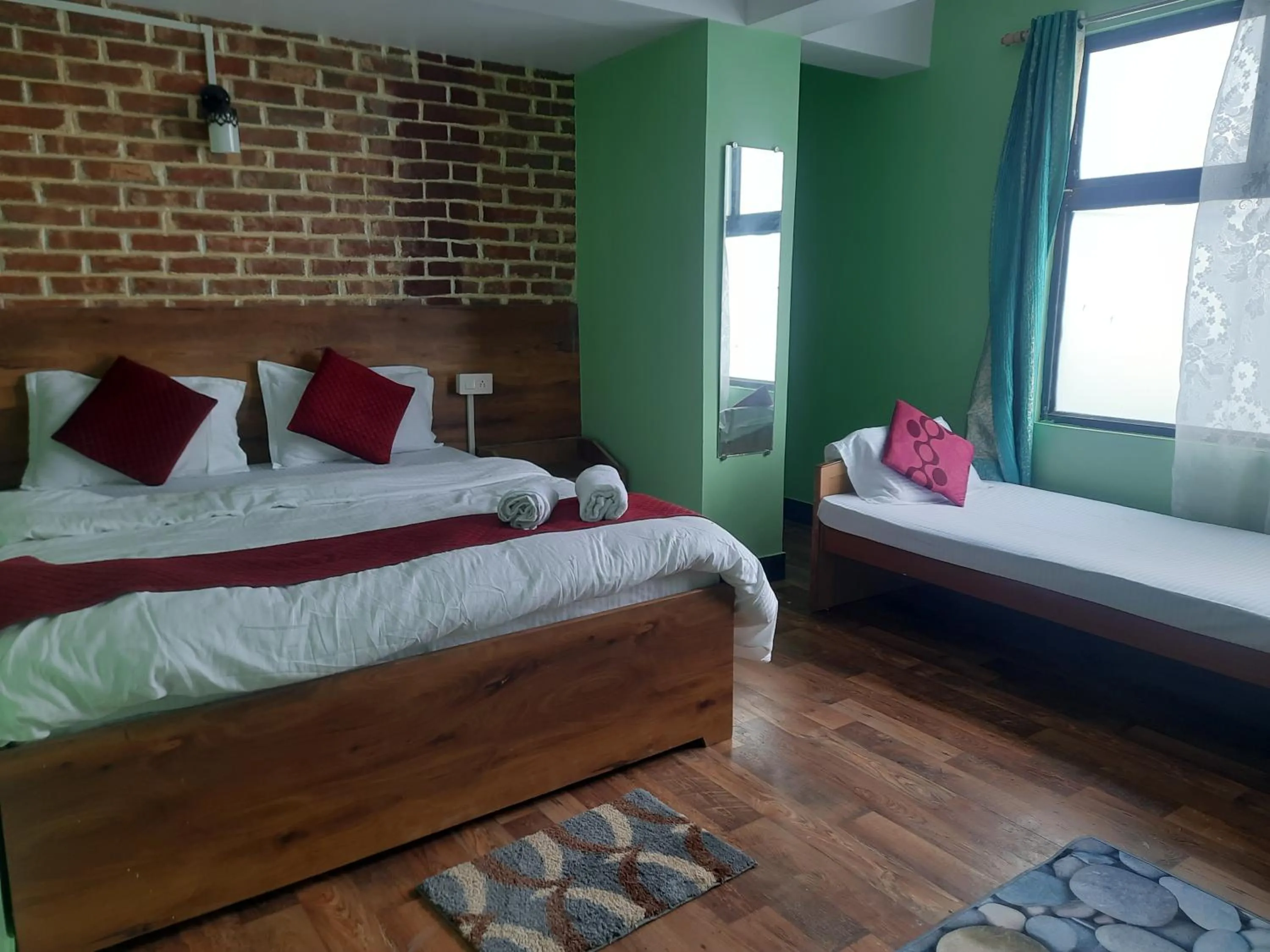 Triple Room with Private Bathroom in Bubble Beds