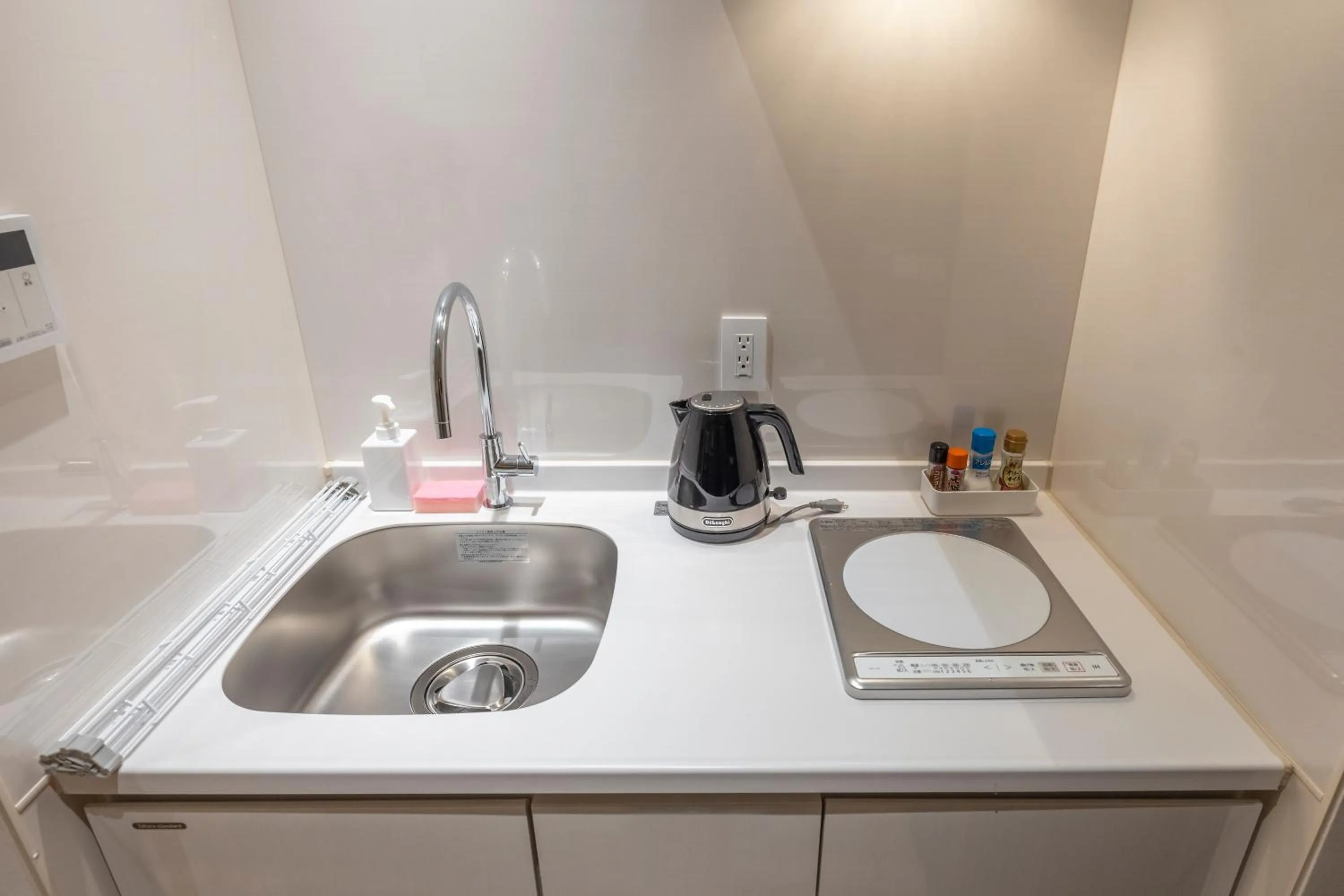 Kitchen or kitchenette in ALPHABED Inn Naha Kokusai Street West