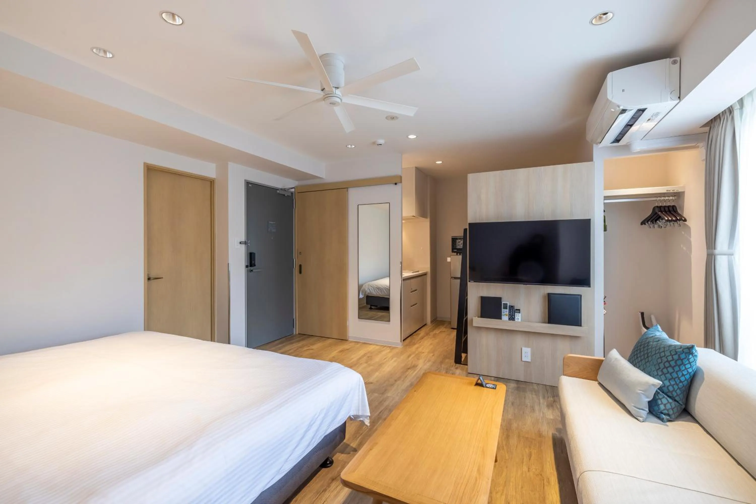 TV and multimedia, Bed in ALPHABED Inn Naha Kokusai Street West
