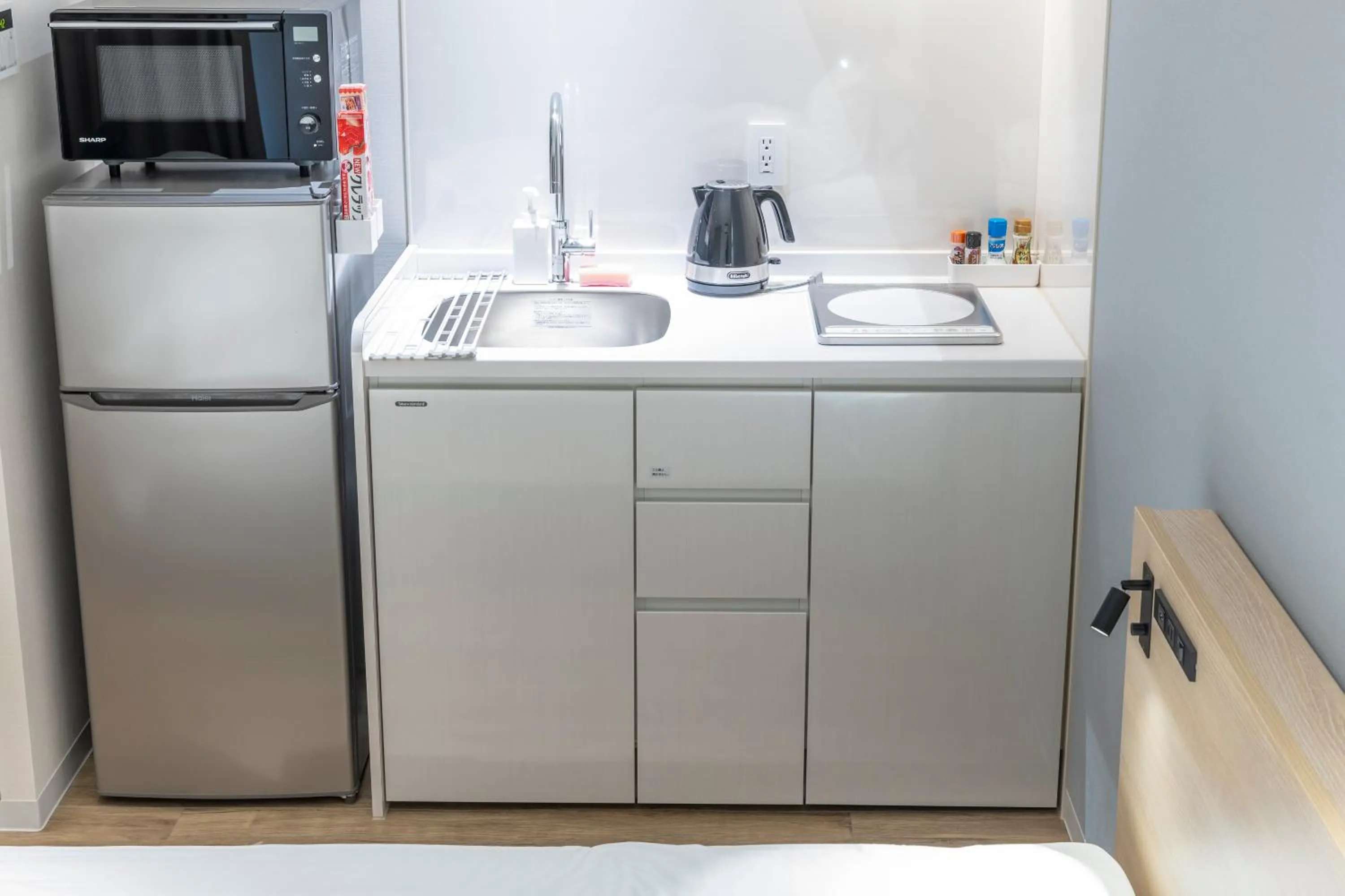 Kitchen or kitchenette in ALPHABED Inn Naha Kokusai Street West