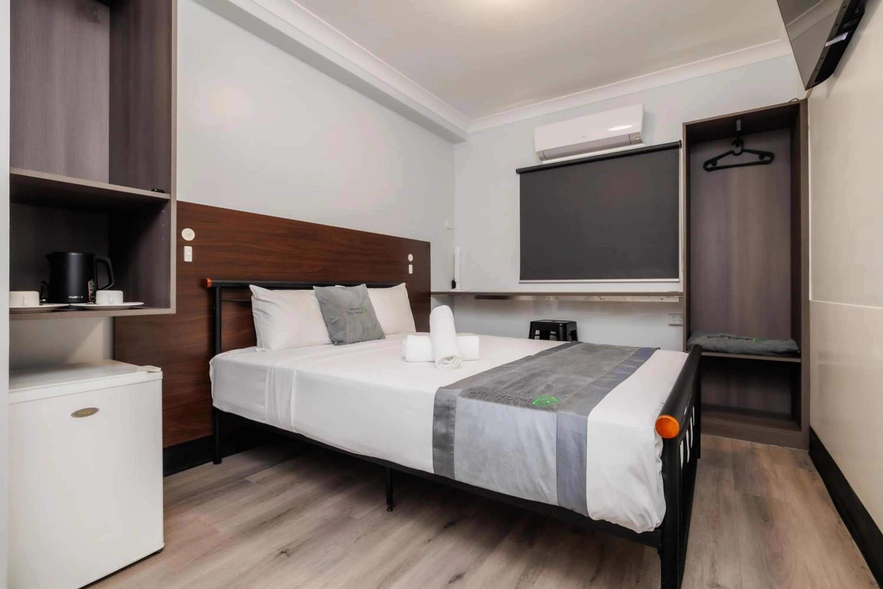 Bed in DCH on Mitchell