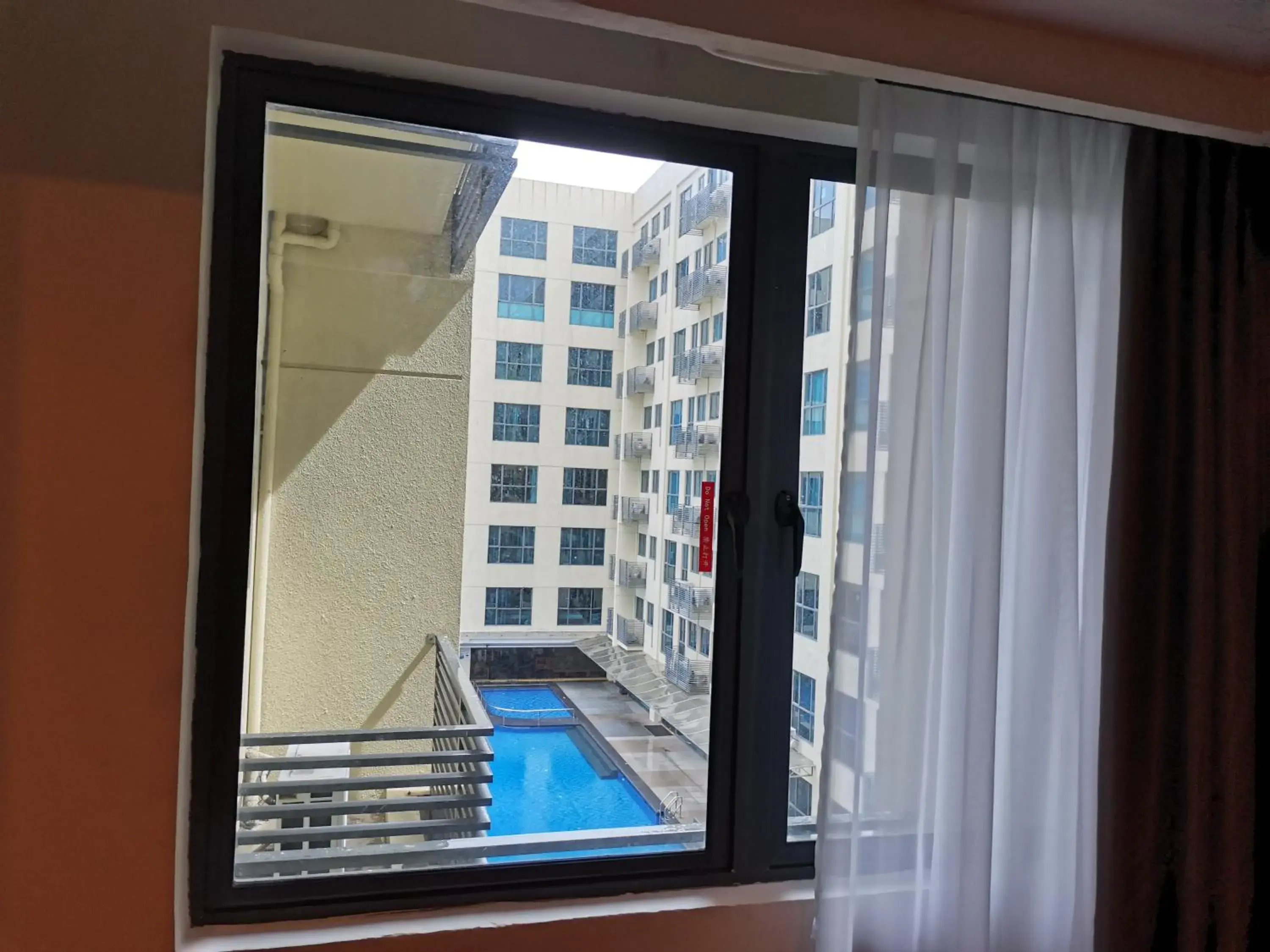 Pool view in Greenage MingSuite 明绿时代套房 Kota Kinabalu 亚庇市中心 Pool view in Greenage MingSuite 明绿时代套房 Kota Kinabalu 亚庇市中心