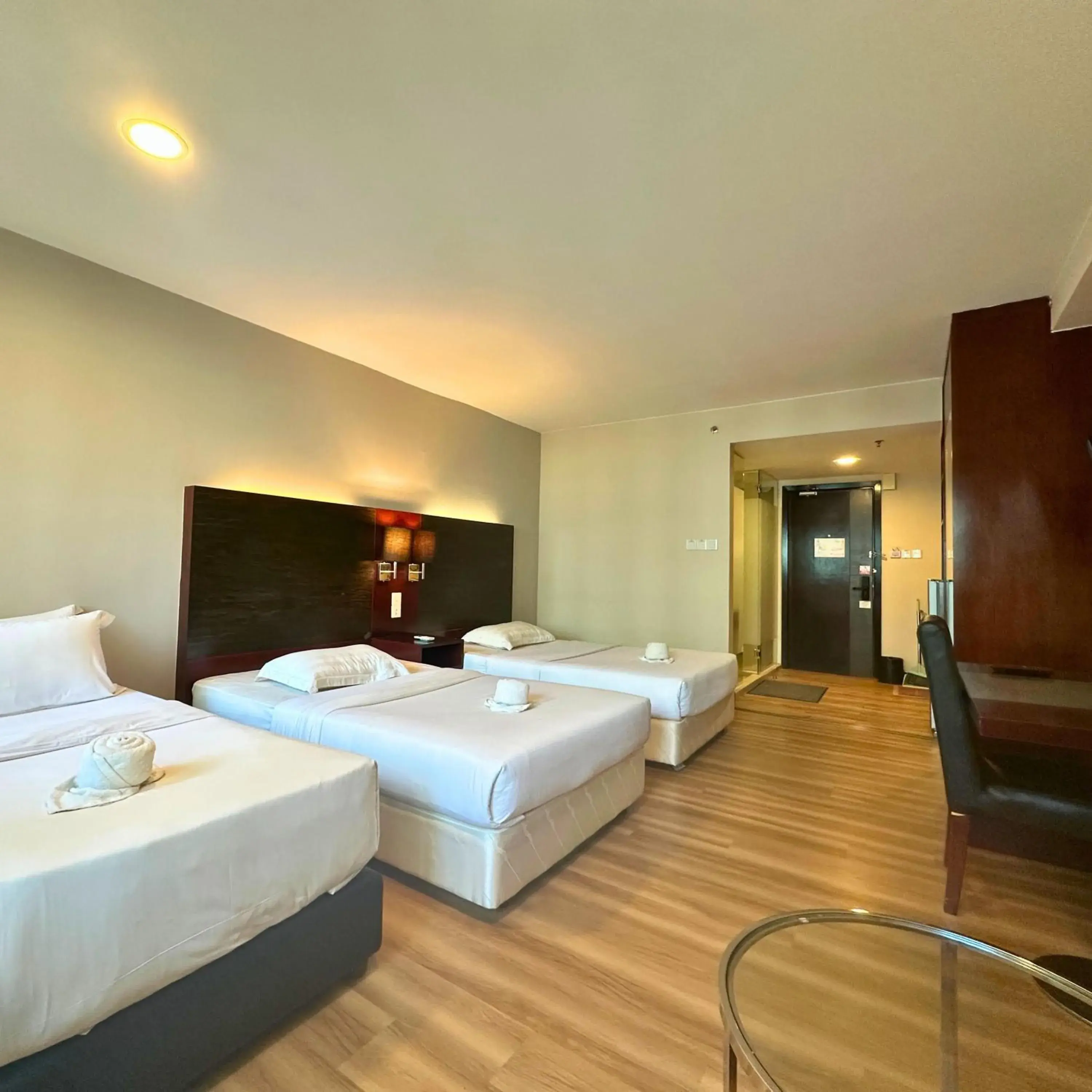 Bedroom, Bed in Greenage MingSuite 明绿时代套房 Kota Kinabalu 亚庇市中心 Bedroom, Bed in Greenage MingSuite 明绿时代套房 Kota Kinabalu 亚庇市中心