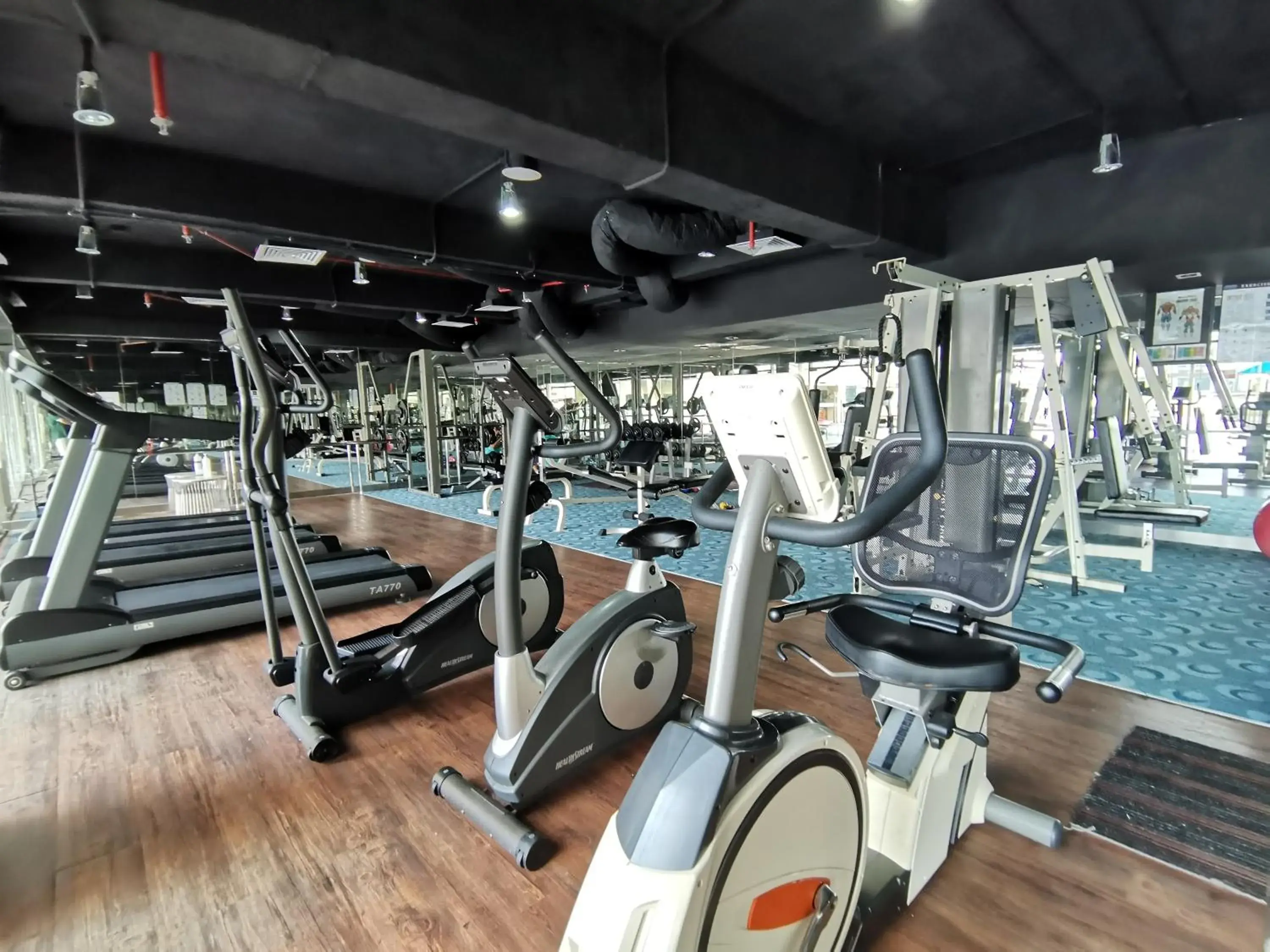 Fitness centre/facilities in Greenage MingSuite 明绿时代套房 Kota Kinabalu 亚庇市中心 Fitness centre/facilities in Greenage MingSuite 明绿时代套房 Kota Kinabalu 亚庇市中心