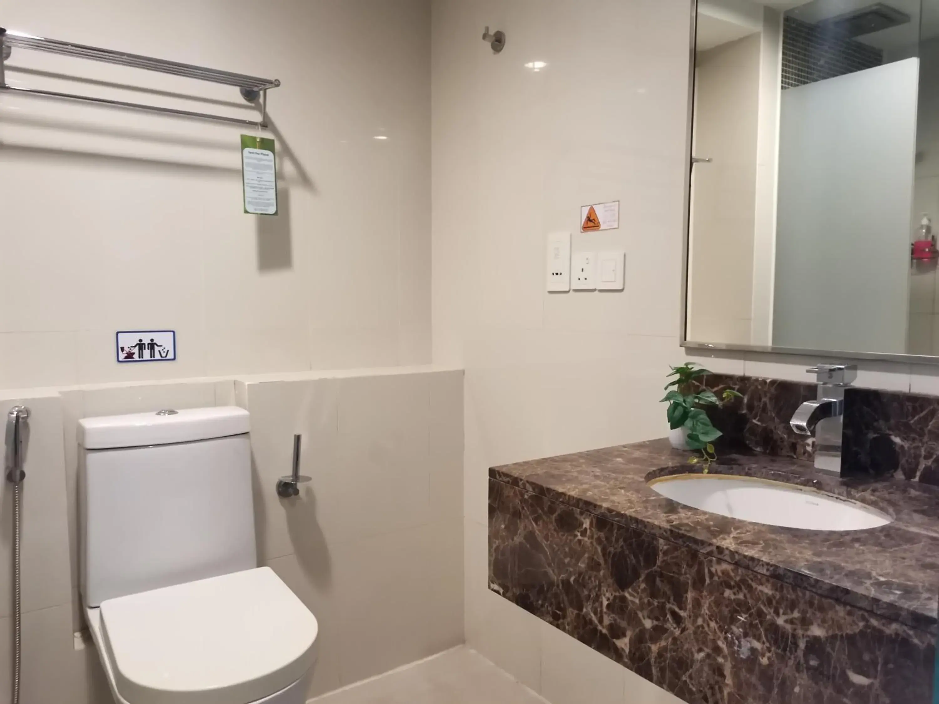 Standard Twin Room in Greenage MingSuite 明绿时代套房 Kota Kinabalu 亚庇市中心 Standard Twin Room in Greenage MingSuite 明绿时代套房 Kota Kinabalu 亚庇市中心