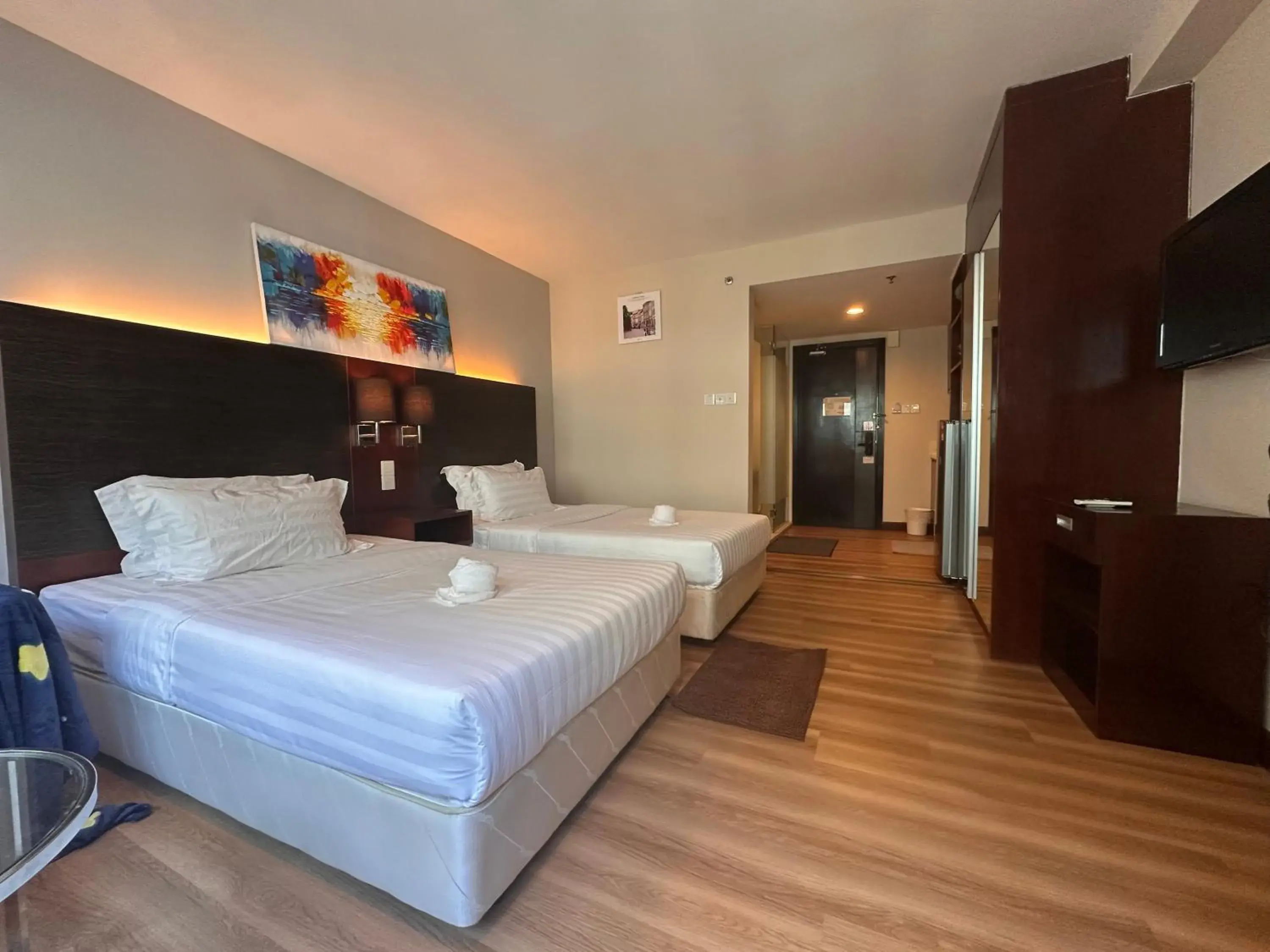 Photo of the whole room, Bed in Greenage MingSuite 明绿时代套房 Kota Kinabalu 亚庇市中心 Photo of the whole room, Bed in Greenage MingSuite 明绿时代套房 Kota Kinabalu 亚庇市中心