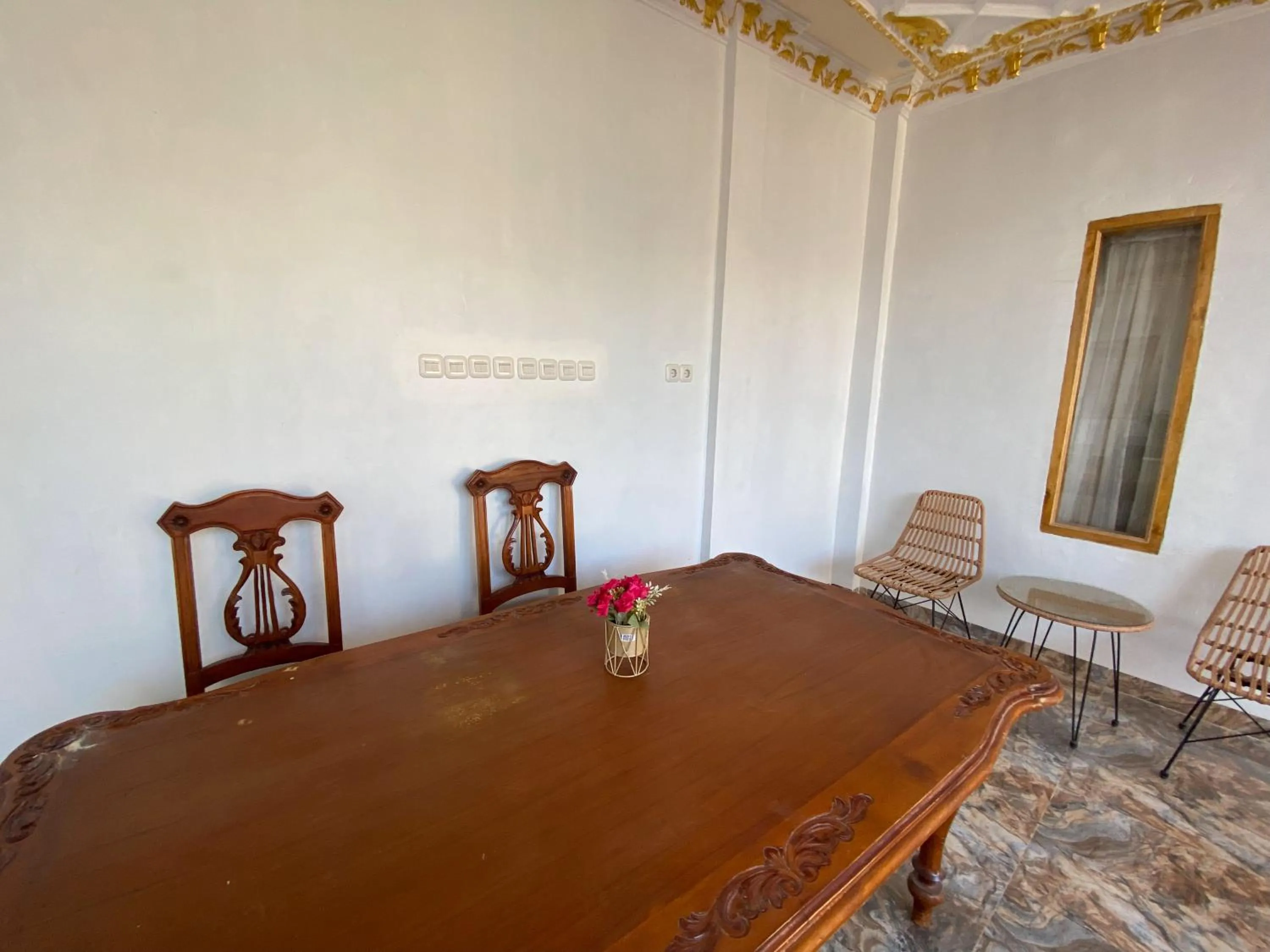 Seating area in Rumah Windy Guest House Bira