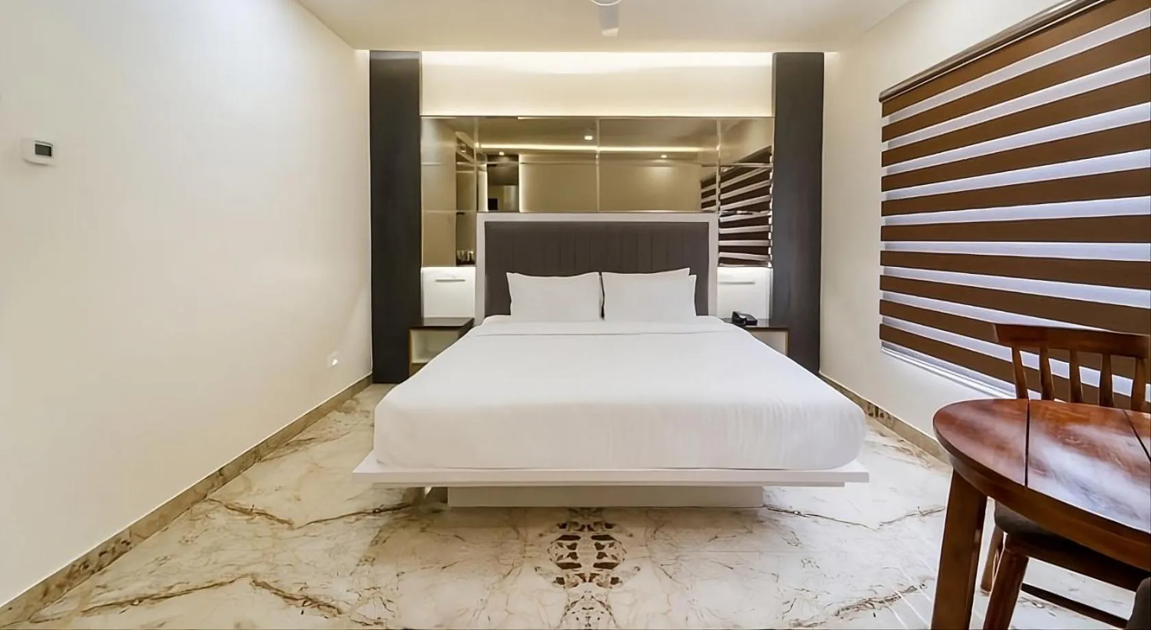 Bedroom, Bed in Coastal Grand OMR Chennai