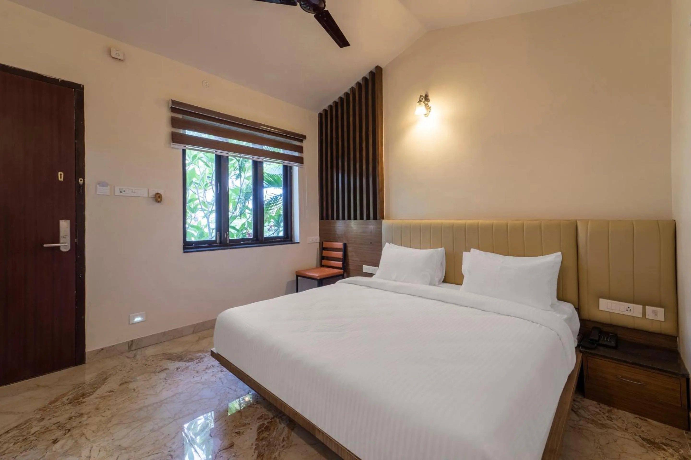 Bedroom, Bed in Palette - Coastal Grand Hotels & Resorts, OMR