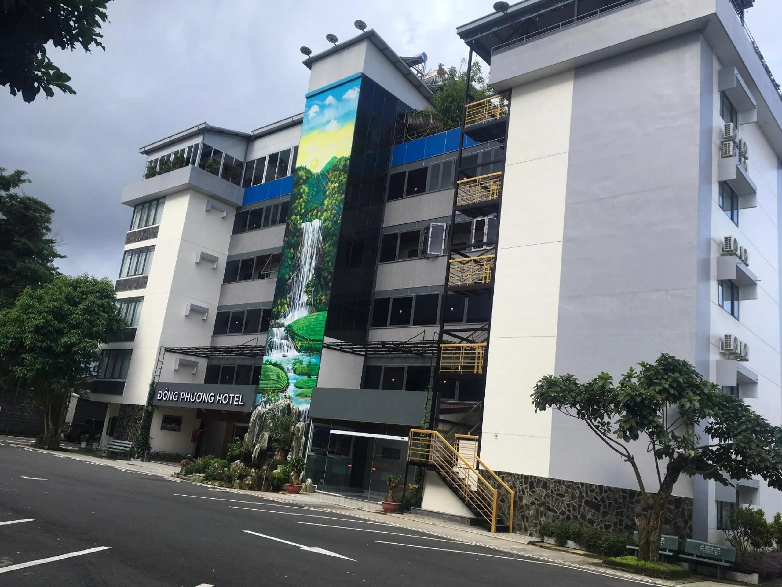 Day in DONG PHUONG HOTEL