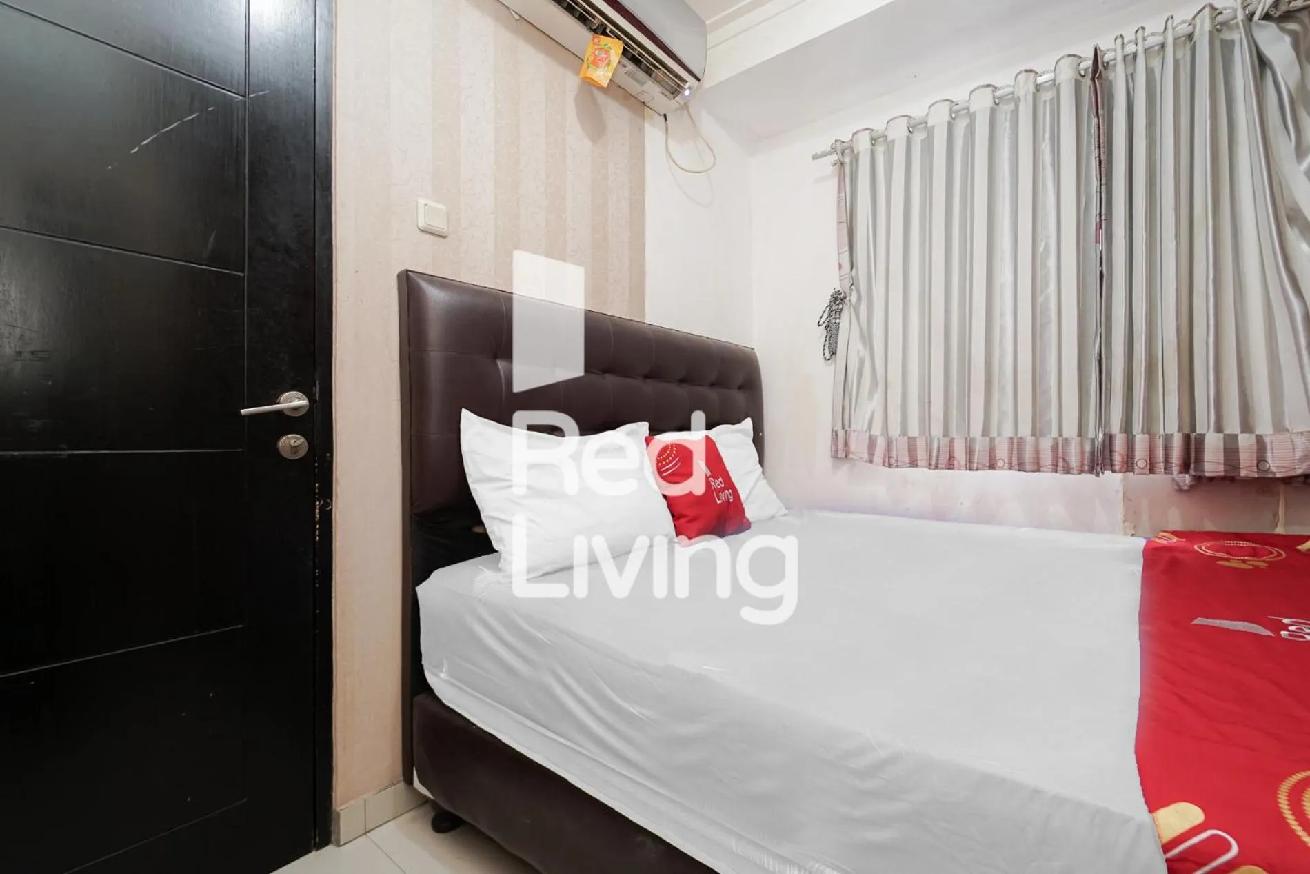 Two-Bedroom Apartment in RedLiving Apartemen Paragon Village Karawaci - Ujang Rooms