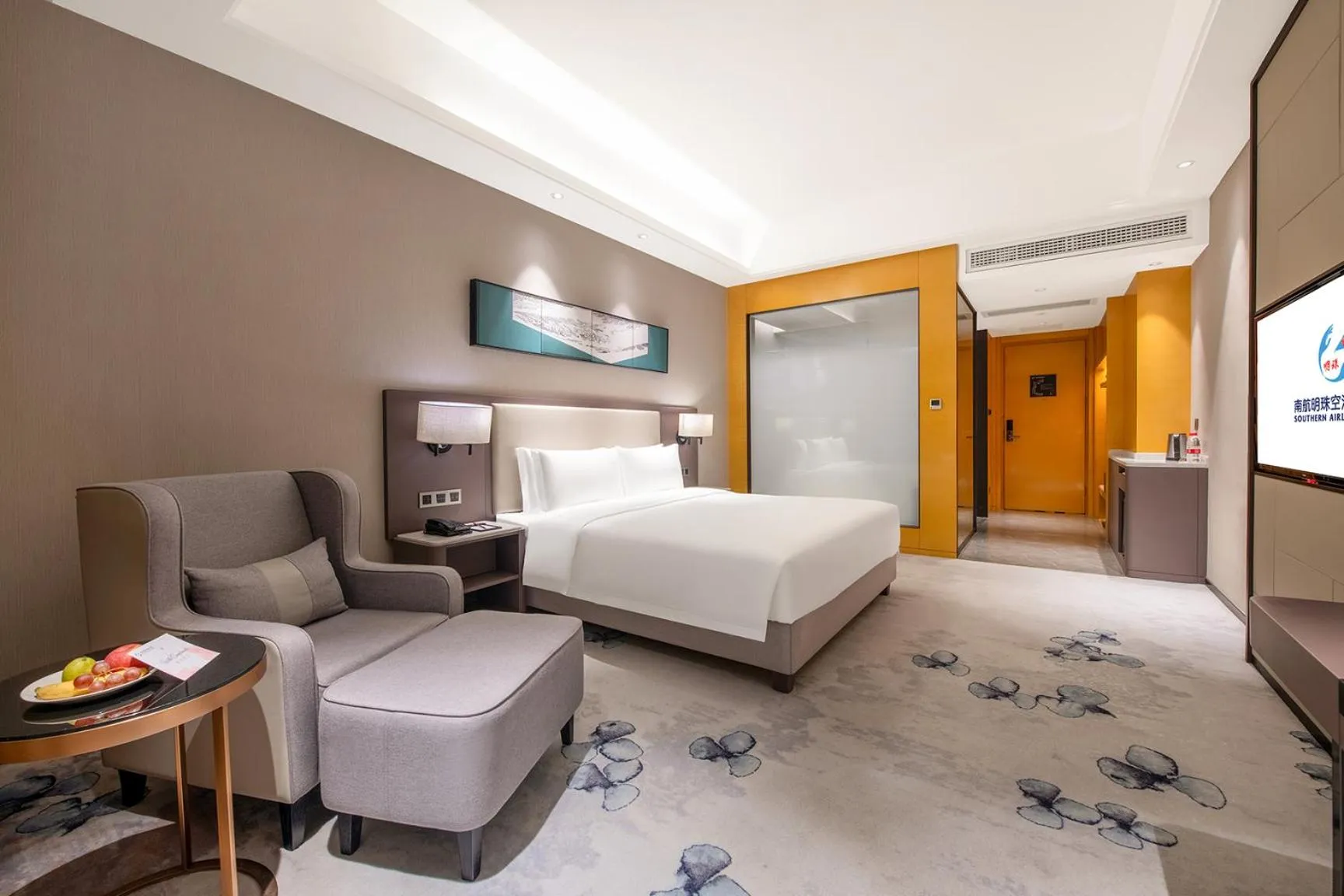 Bedroom, Bed in Guangzhou Southern Airlines Pearl Airport Hotel