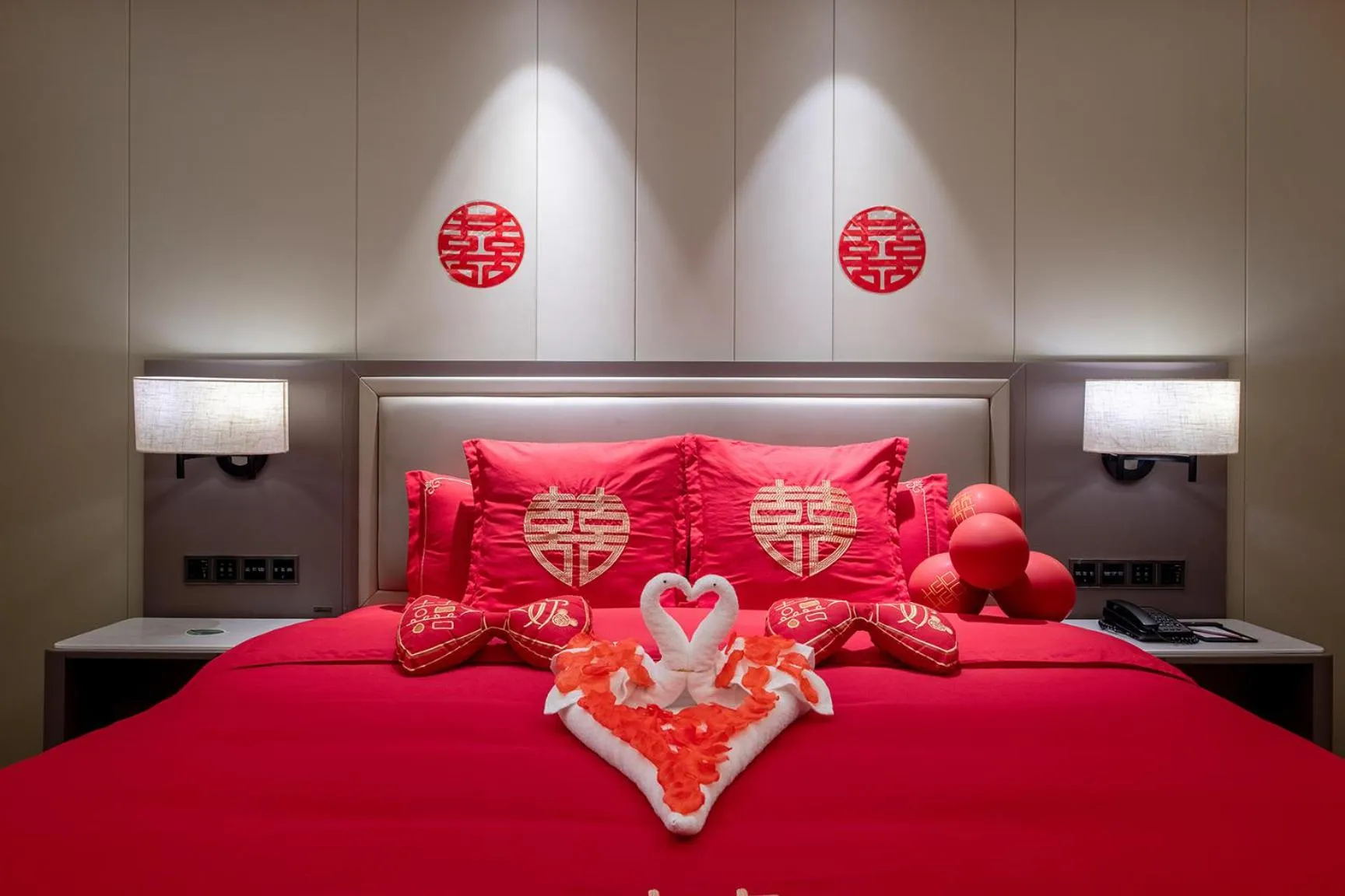 Bedroom, Bed in Guangzhou Southern Airlines Pearl Airport Hotel