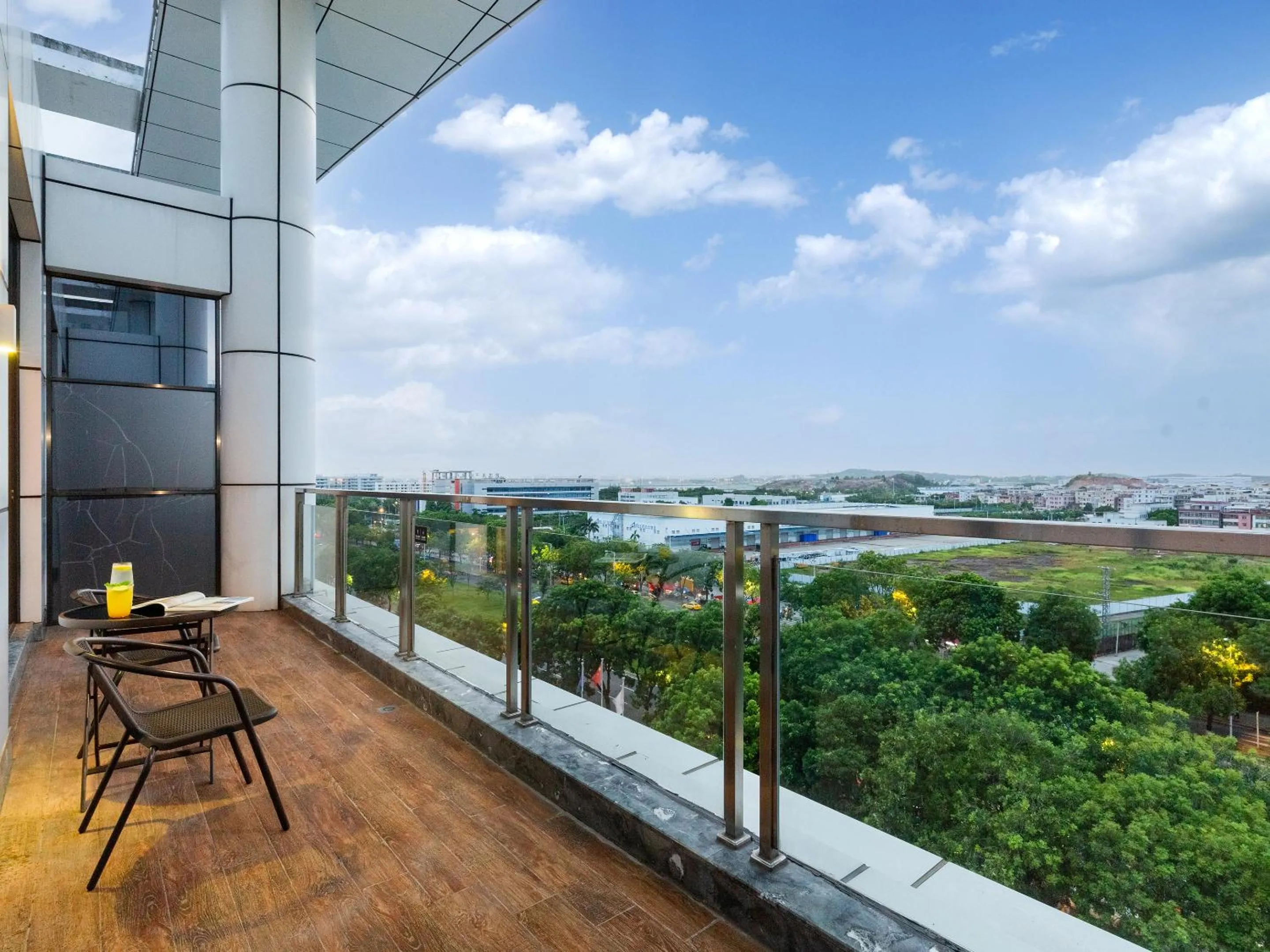 Balcony/Terrace in Guangzhou Southern Airlines Pearl Airport Hotel