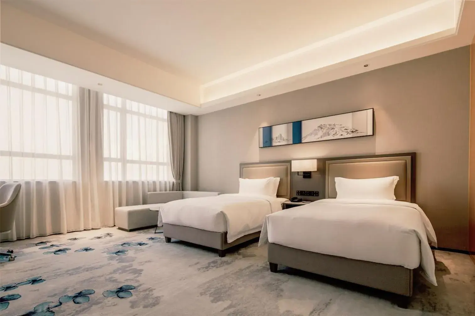 Photo of the whole room, Bed in Guangzhou Southern Airlines Pearl Airport Hotel- Free shuttle bus to airport Photo of the whole room, Bed in Guangzhou Southern Airlines Pearl Airport Hotel- Free shuttle bus to airport