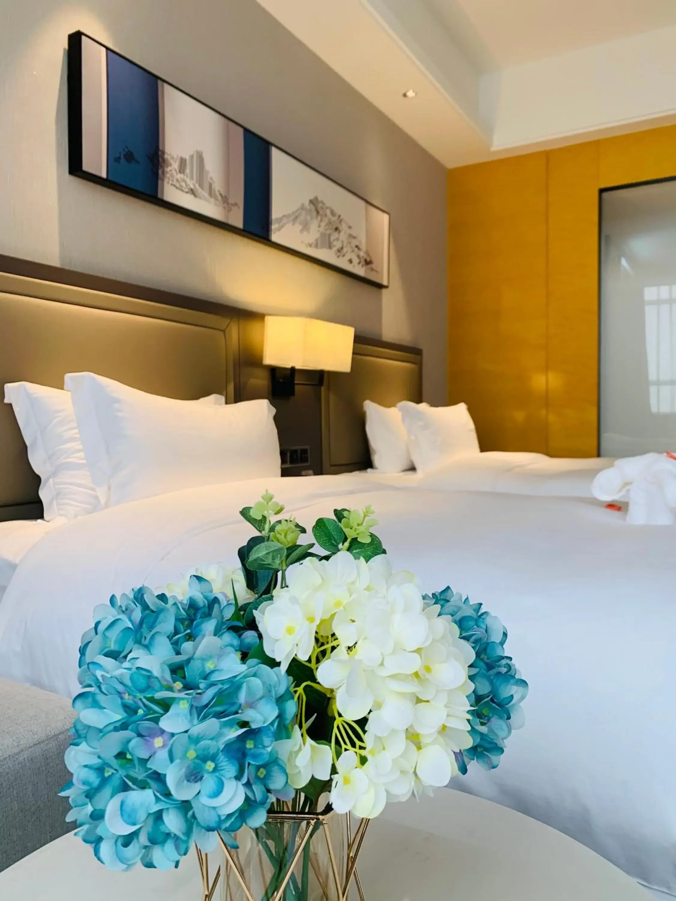 Bed in Guangzhou Southern Airlines Pearl Airport Hotel- Free shuttle bus to airport Bed in Guangzhou Southern Airlines Pearl Airport Hotel- Free shuttle bus to airport