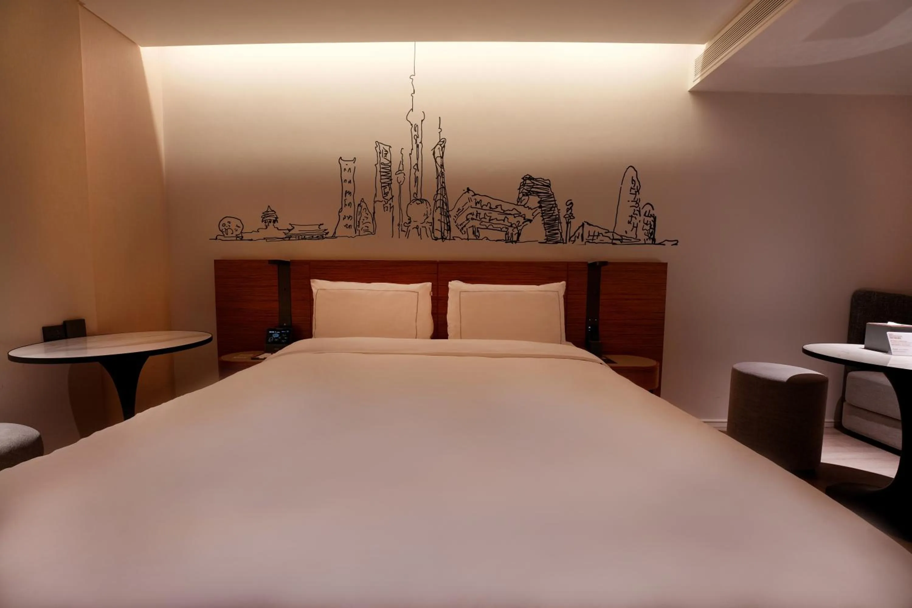 Bedroom, Bed in UrCove by Hyatt Shanghai Lujiazui Expo Center