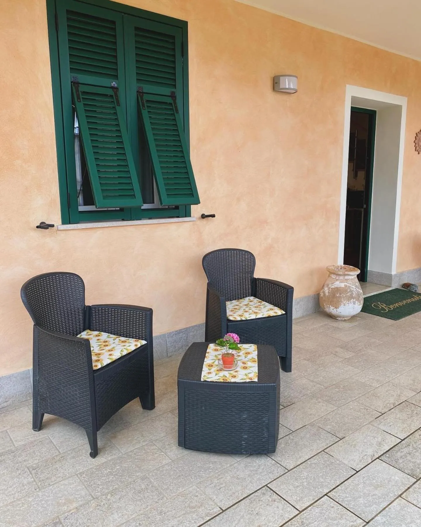 Patio in Holiday Rooms La Campagnetta