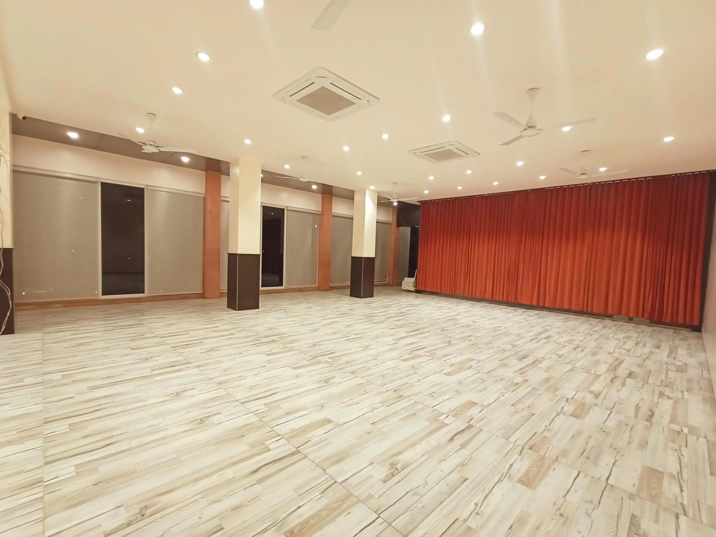 Banquet/Function facilities in Radhamangal Colors Inn
