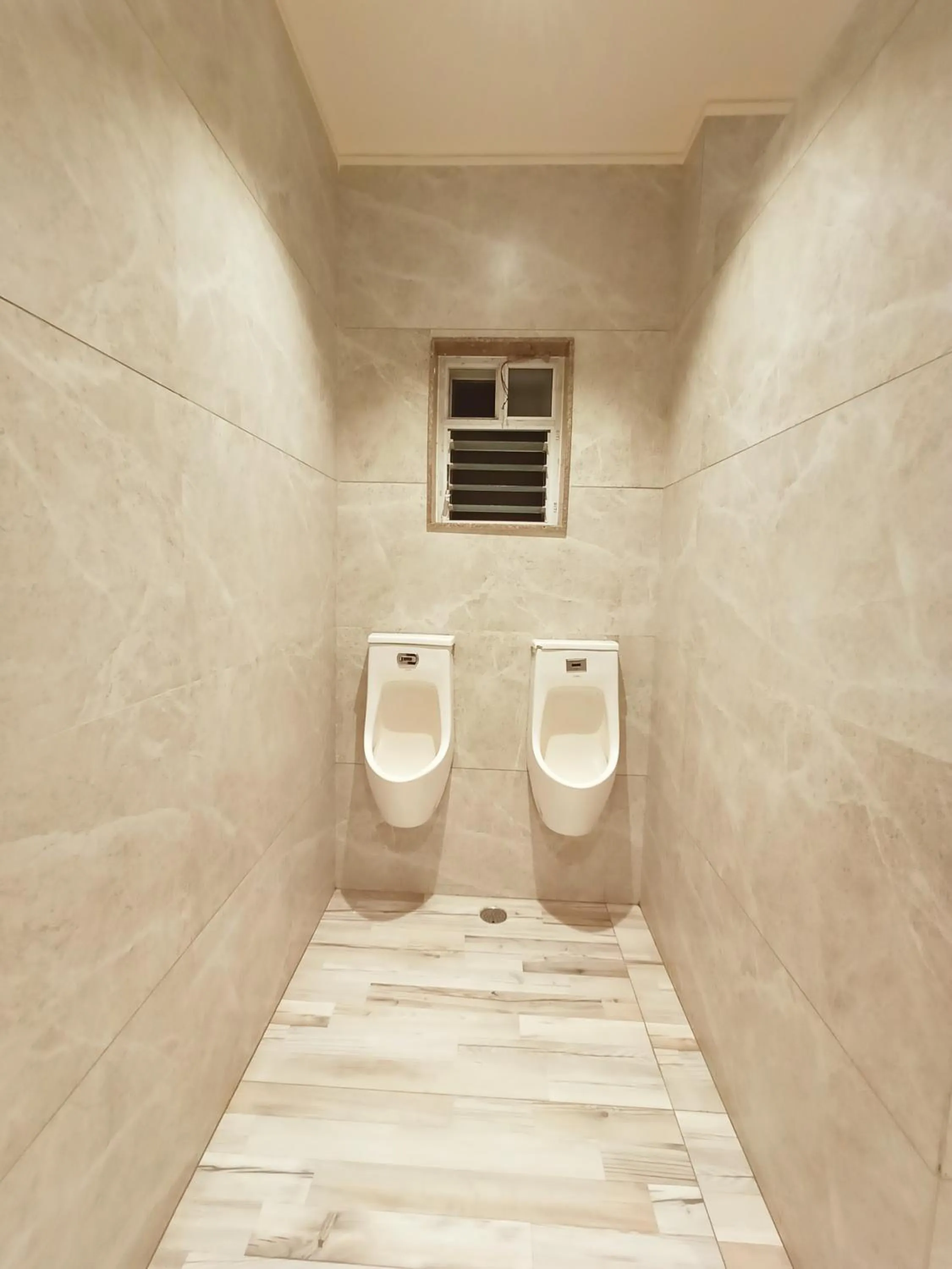 Toilet in Radhamangal Colors Inn